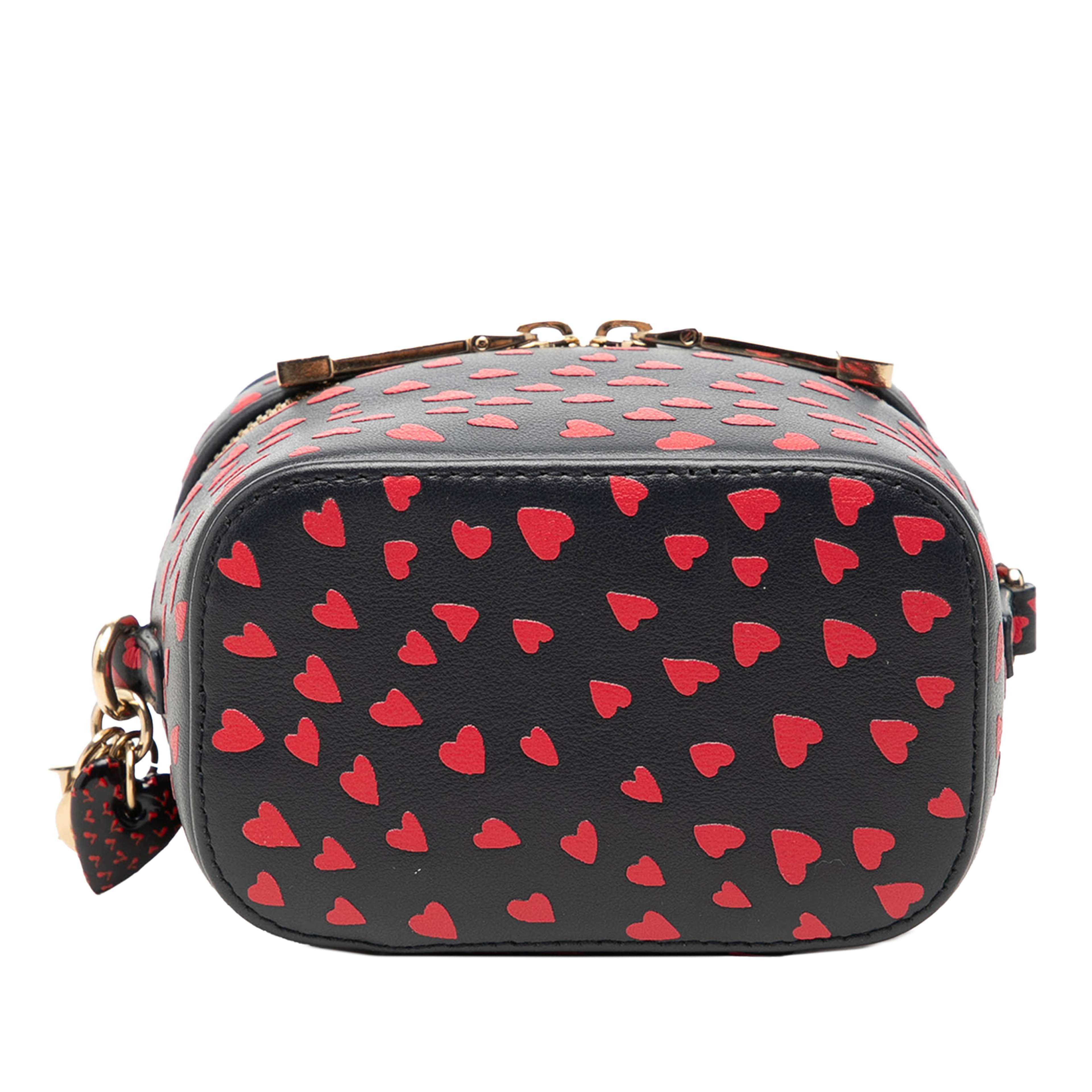 Dior Micro Lambskin Heart Print Lady Dior Vanity Case, från Luxclusif, i färgen blå. Klicka för att öppna bilden i stort format