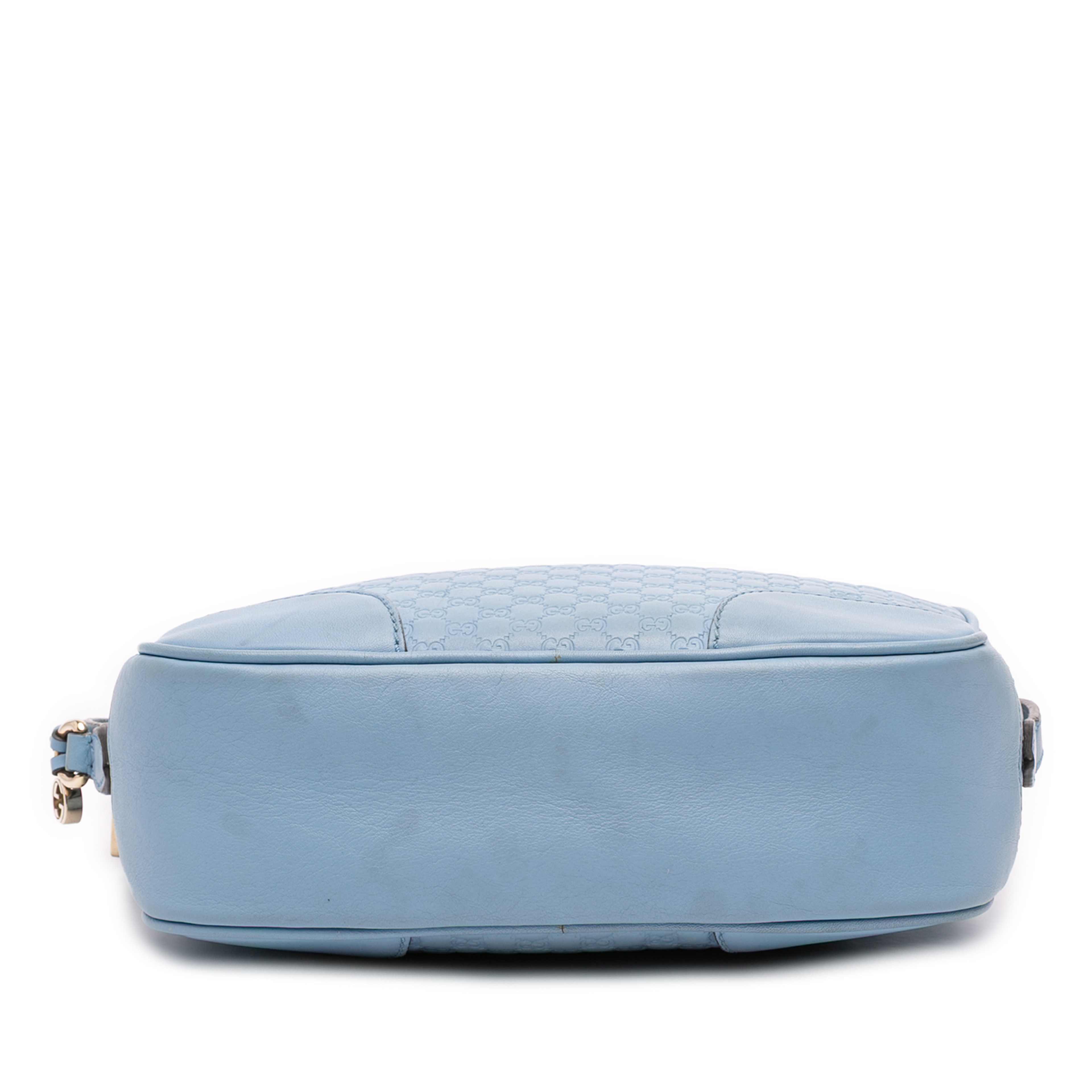 Gucci Microguccissima Bree Crossbody, från Luxclusif, i färgen blå. Klicka för att öppna bilden i stort format