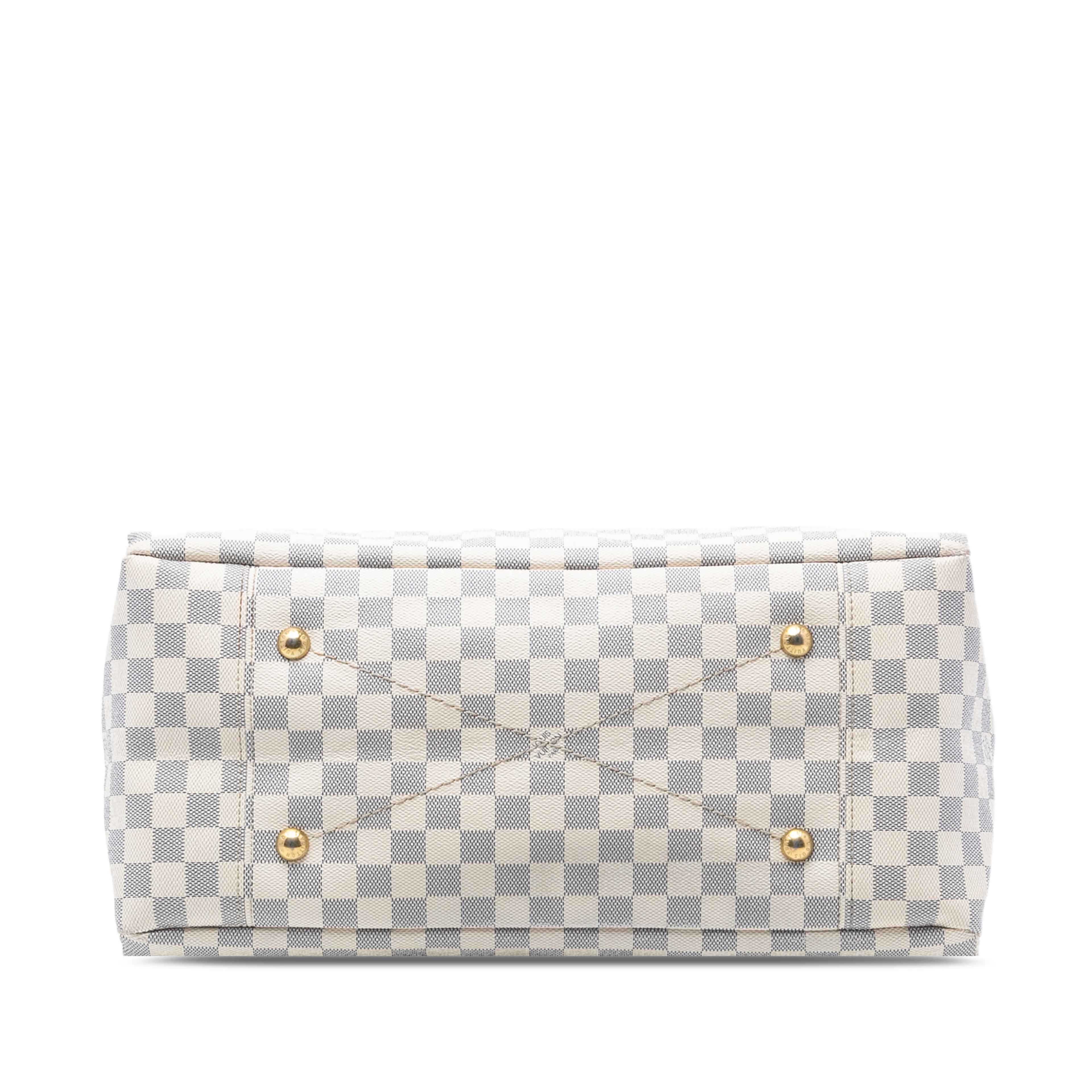 Louis Vuitton Damier Azur Artsy Mm, från Luxclusif, i färgen white. Klicka för att öppna bilden i stort format