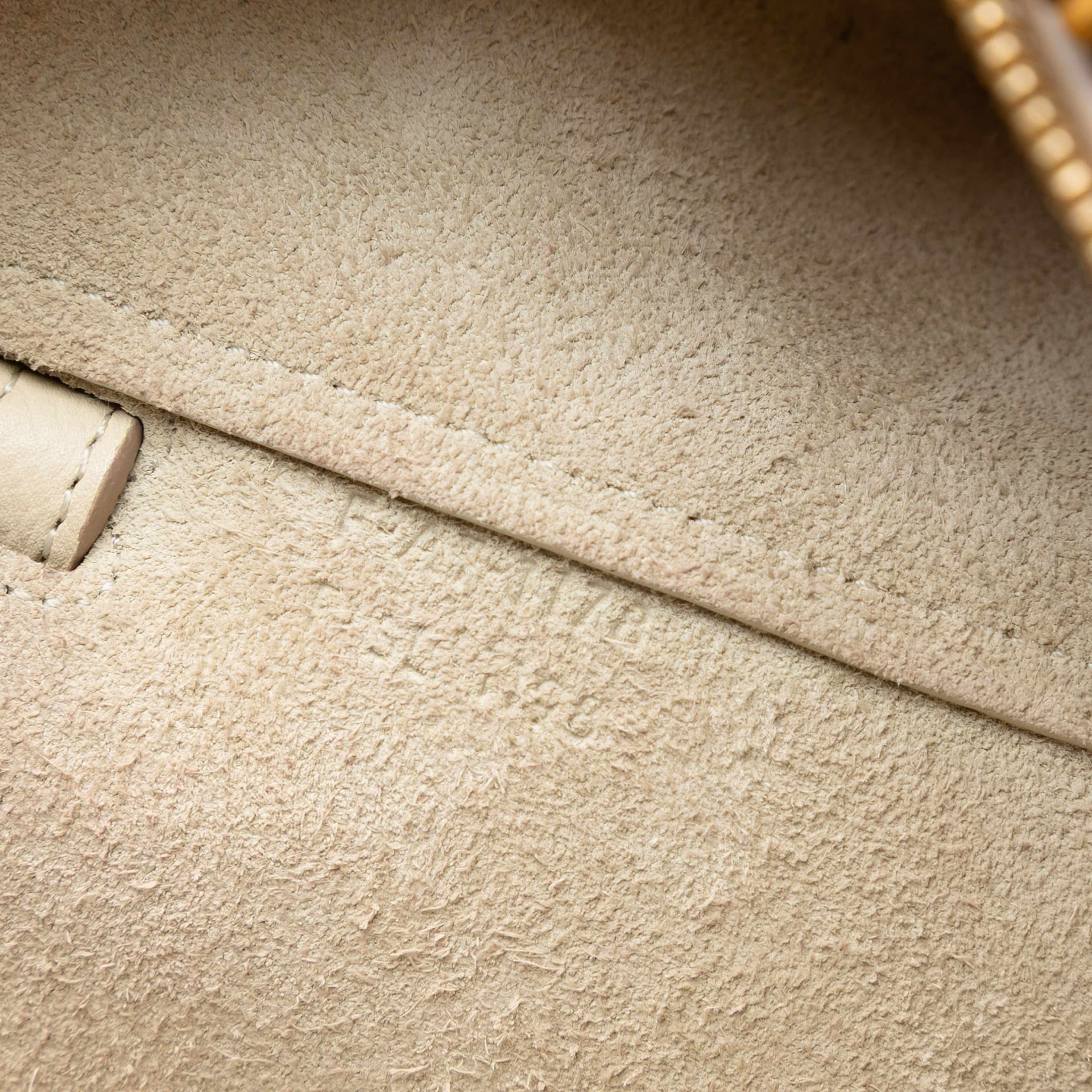 Celine Nano Grained Calfskin Belt Bag, från Luxclusif, i färgen light beige. Klicka för att öppna bilden i stort format