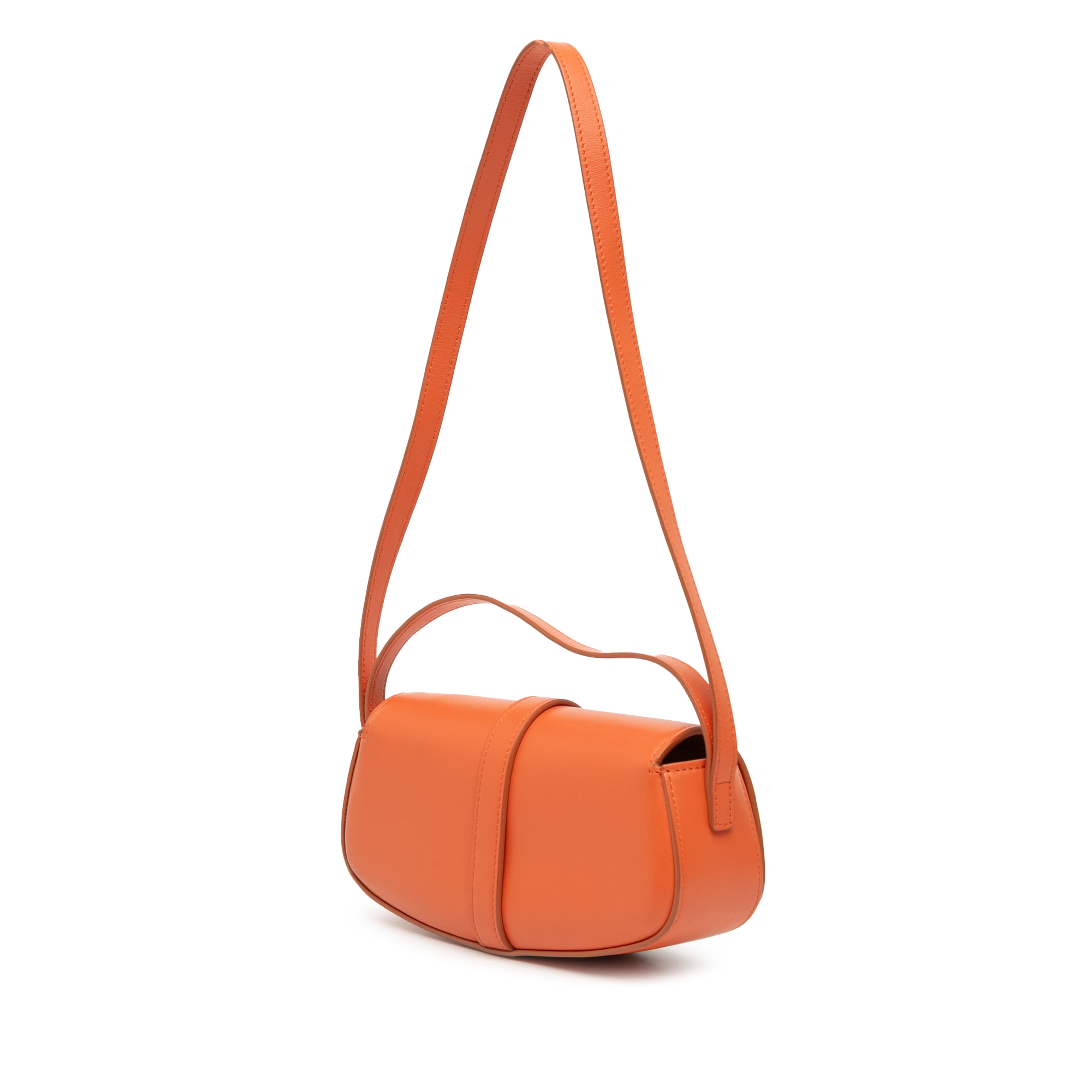 Celine Smooth Calfskin Tabou Clutch On Strap, från Luxclusif, i färgen orange. Klicka för att öppna bilden i stort format