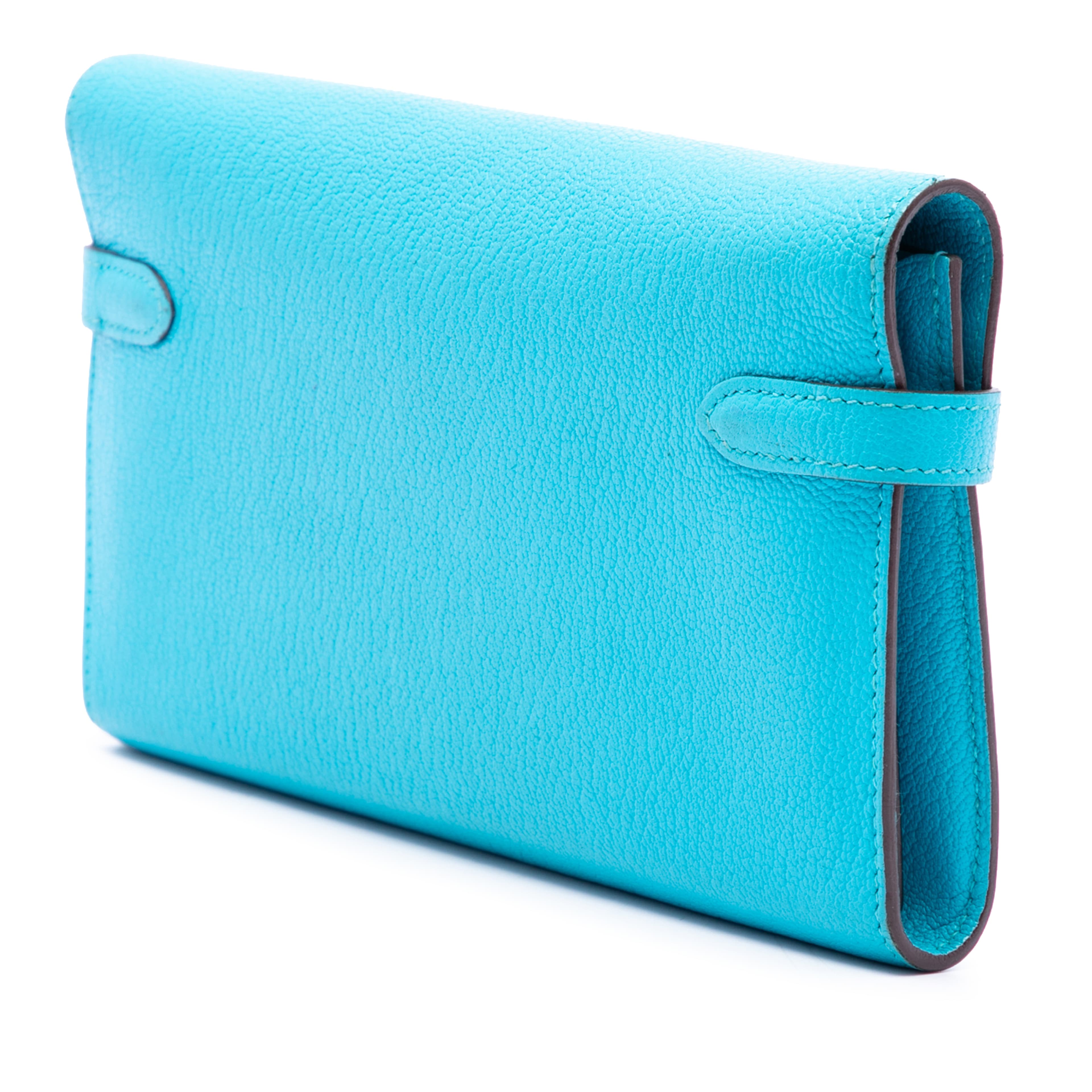 Hermès Chevre Mysore Kelly Longue Wallet, från Luxclusif, i färgen blå. Klicka för att öppna bilden i stort format