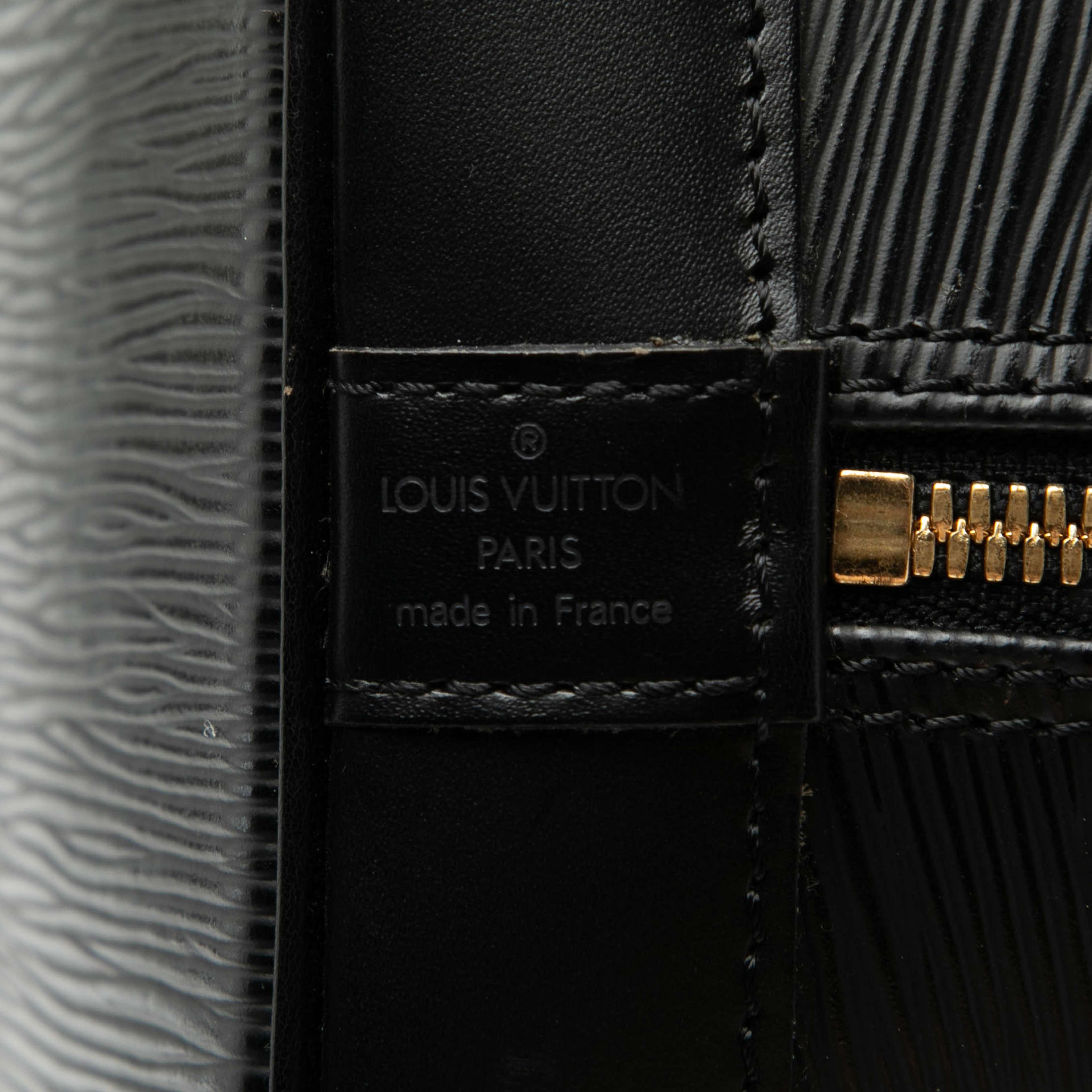 Louis Vuitton Epi Alma Pm, från Luxclusif, i färgen black. Klicka för att öppna bilden i stort format