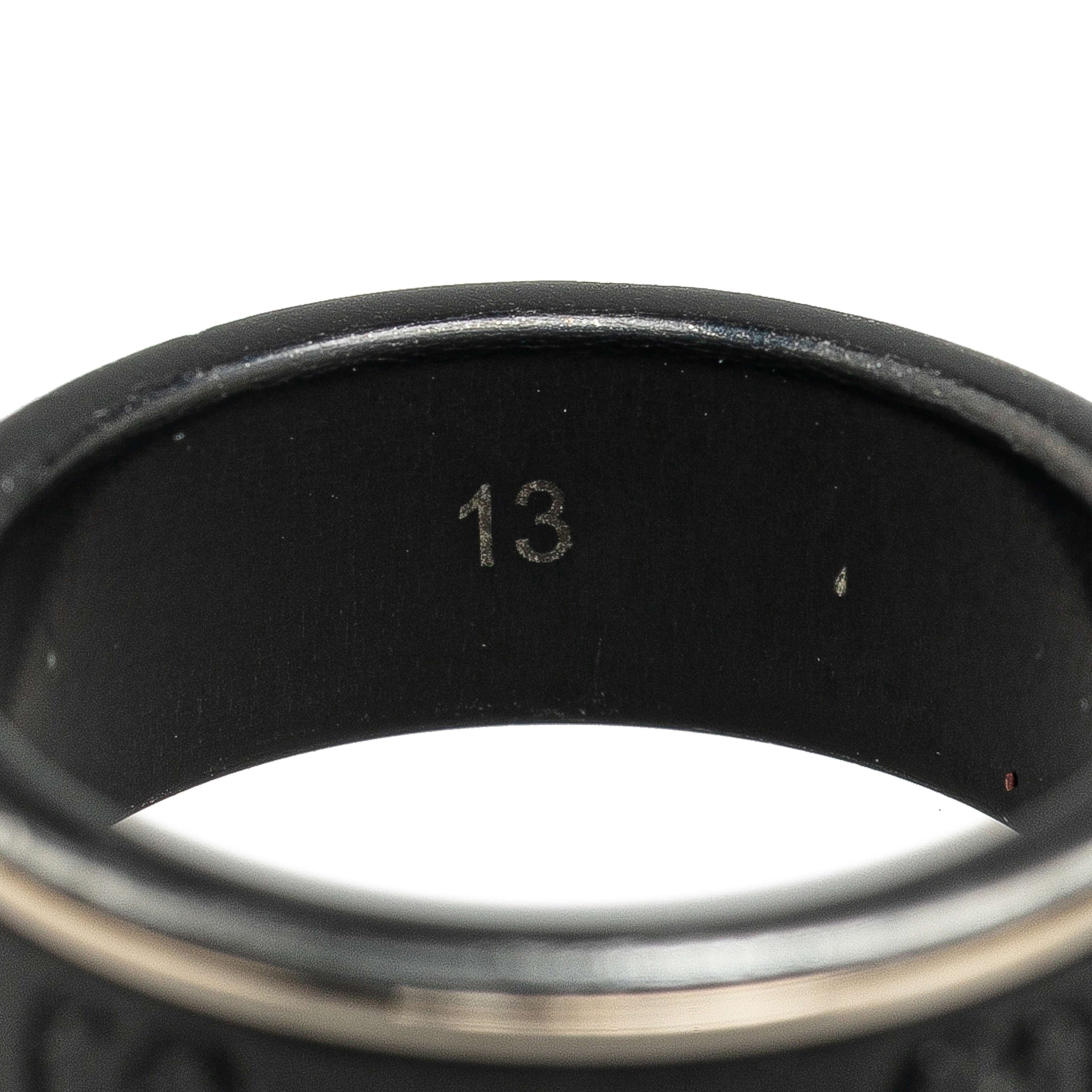 Gucci 18k White Gold Icon Thin Band Ring