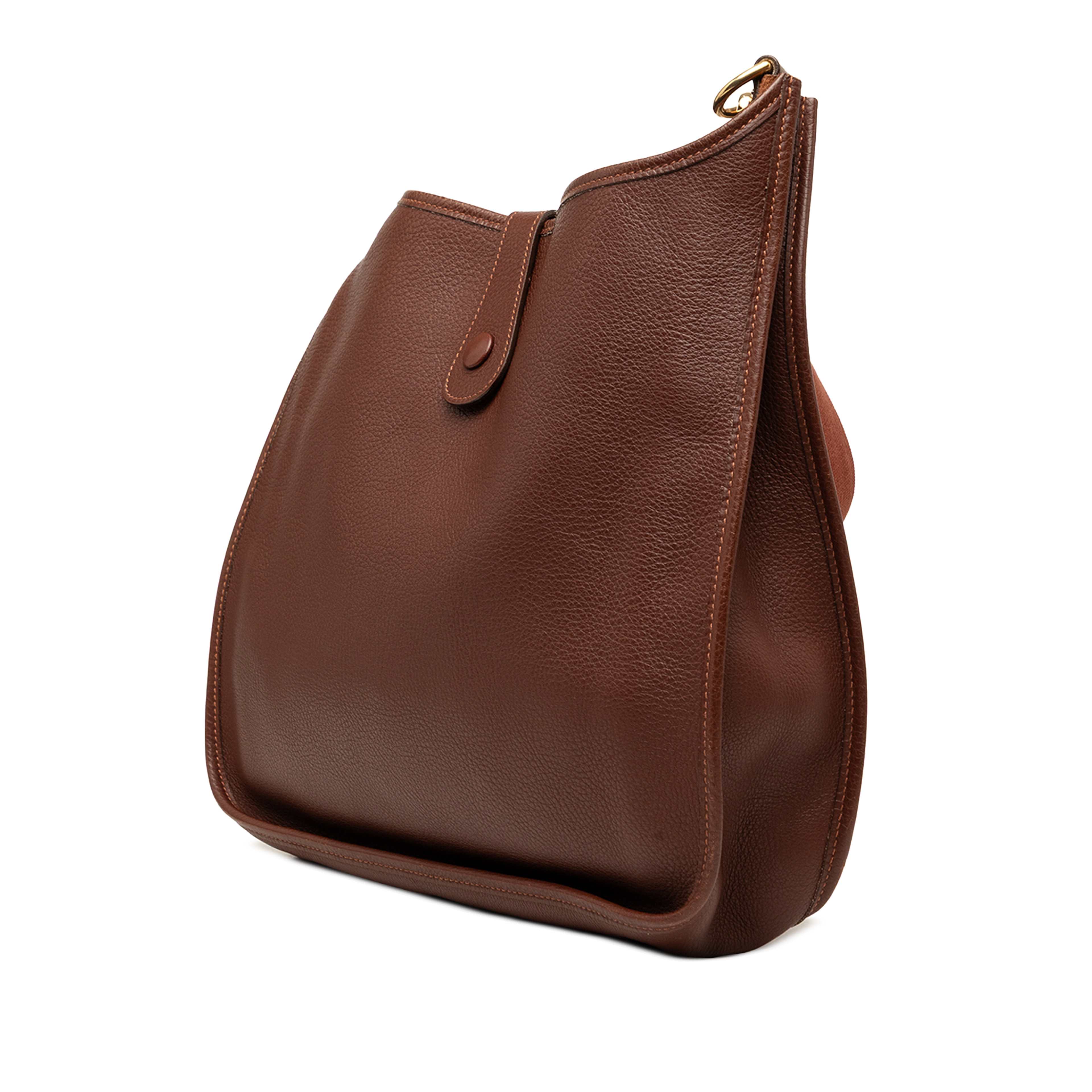 Hermès Clemence Evelyne 33, från Luxclusif, i färgen dark brown. Klicka för att öppna bilden i stort format