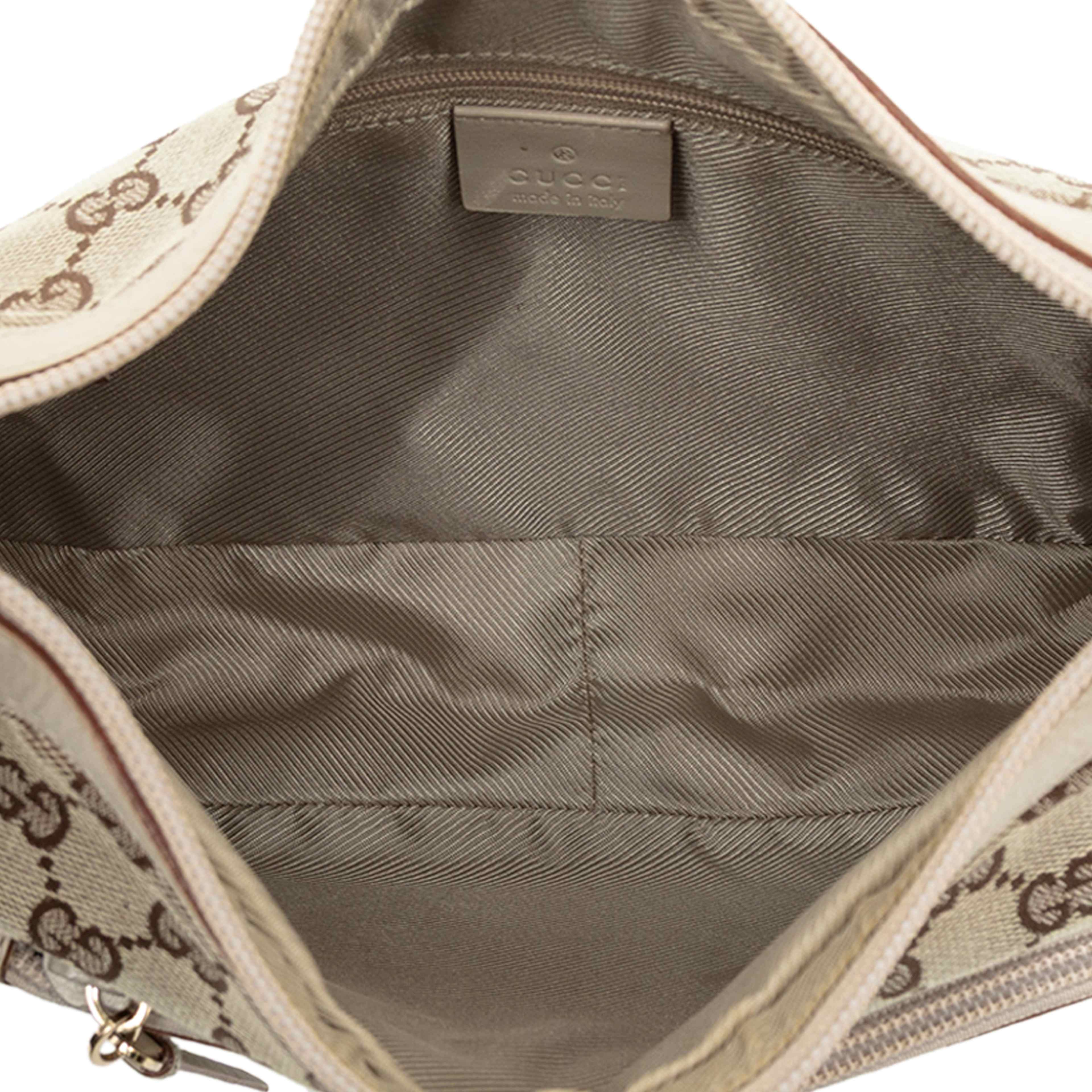 Gucci Gg Canvas Shoulder Bag, från Luxclusif, i färgen beige. Klicka för att öppna bilden i stort format