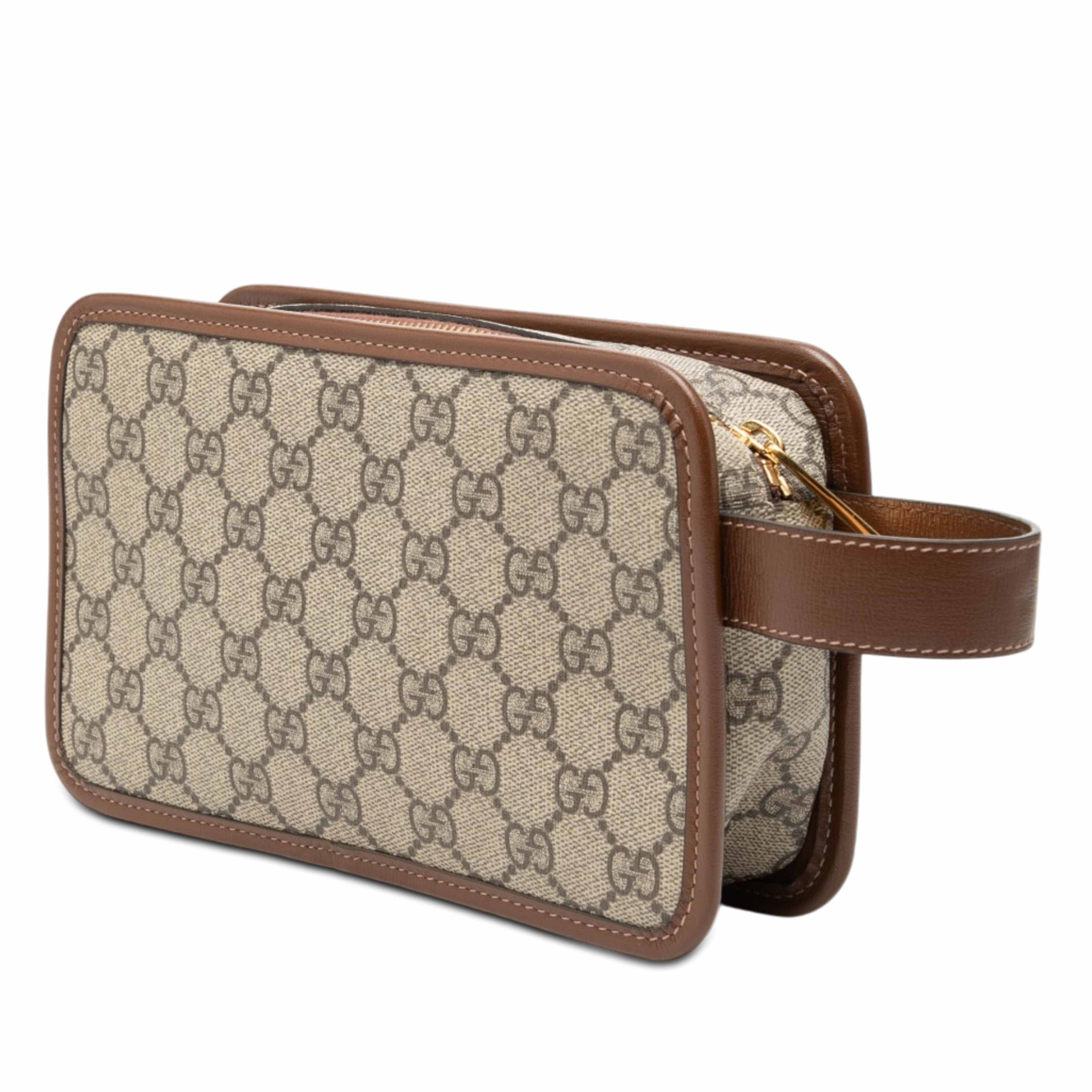 Gucci Gg Supreme Interlocking G Clutch, från Luxclusif, i färgen beige. Klicka för att öppna bilden i stort format