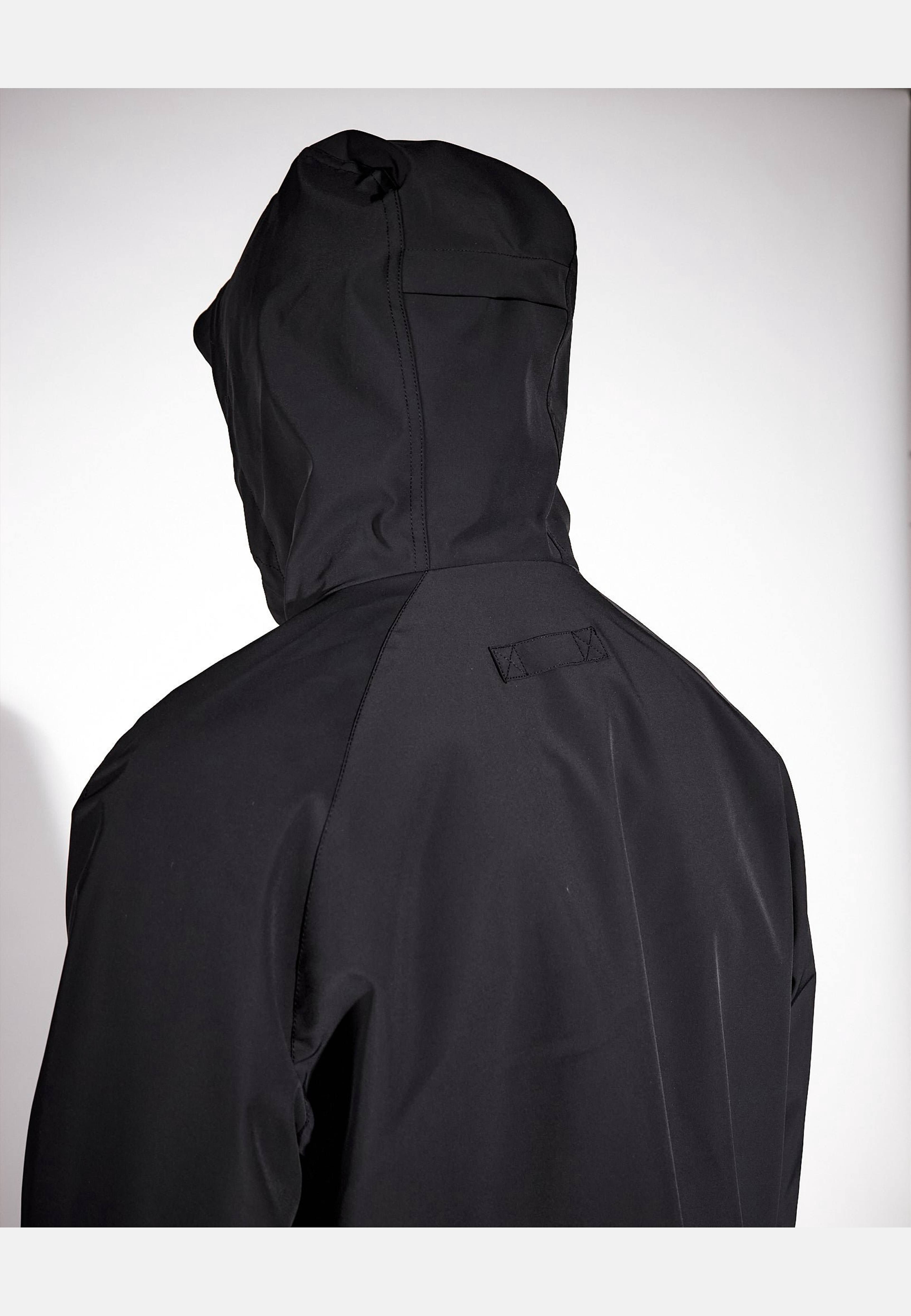 Aiden Black, från Brixtol Textiles, i färgen black. Klicka för att öppna bilden i stort format