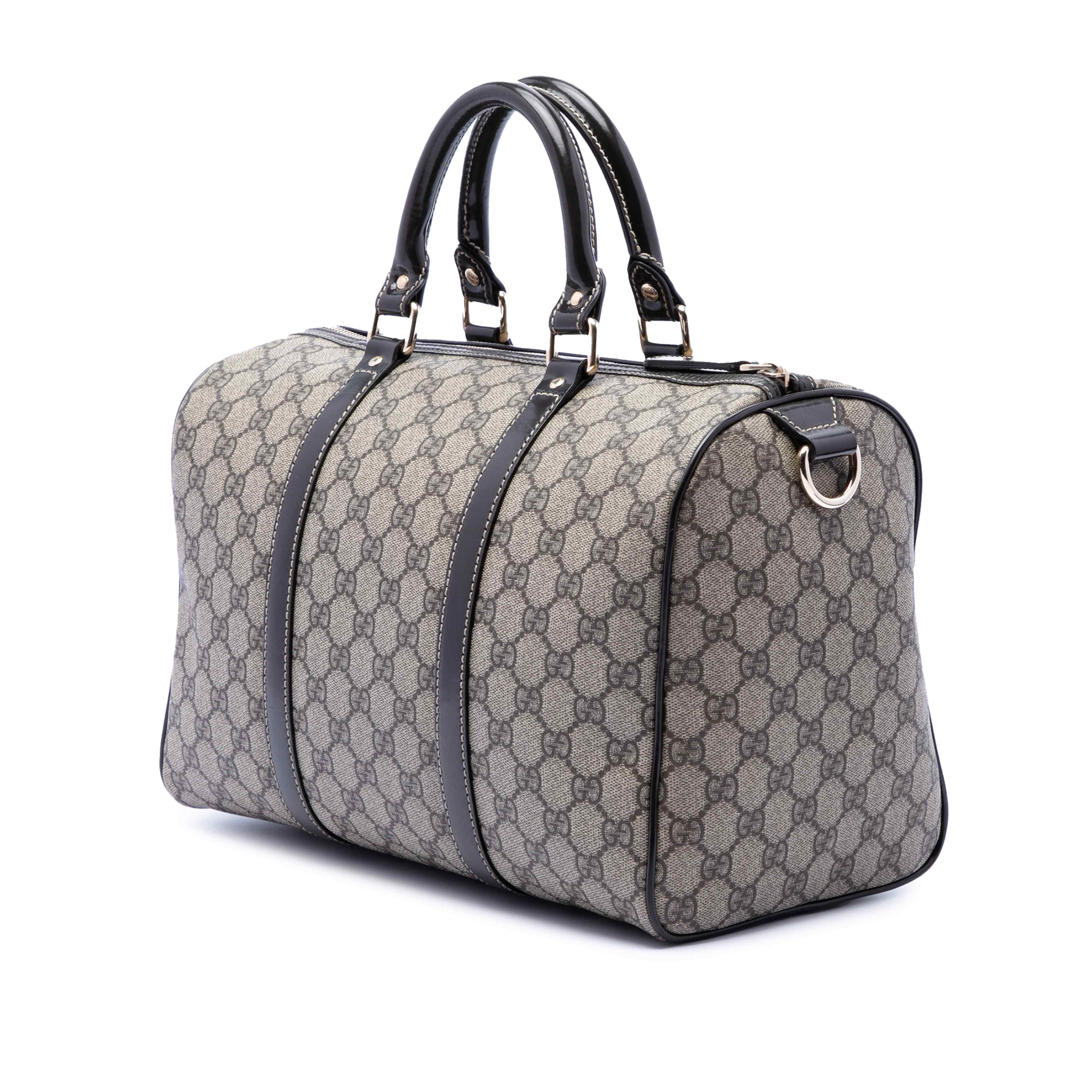 Gucci Medium Gg Supreme Joy Boston Bag, från Luxclusif, i färgen beige. Klicka för att öppna bilden i stort format