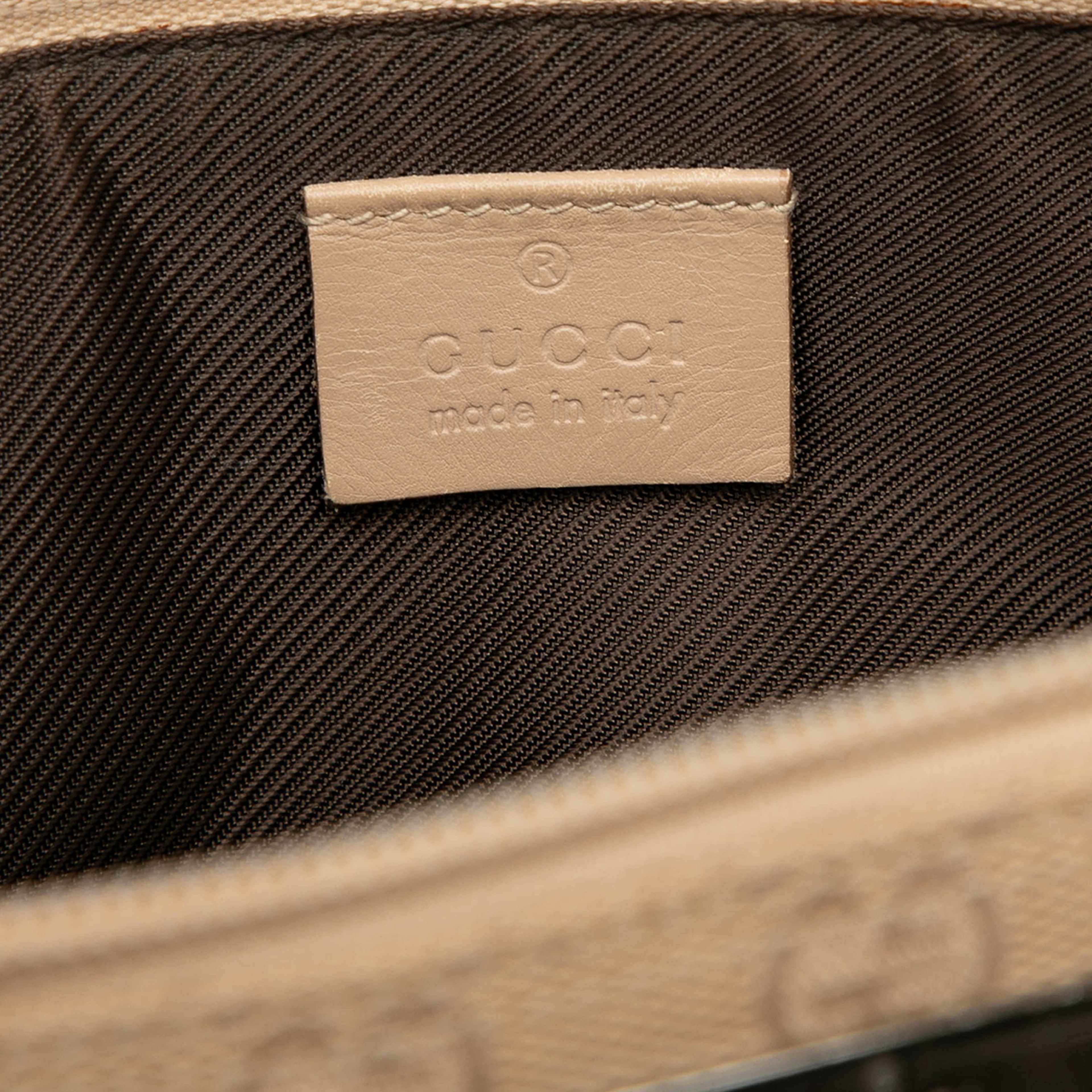 Gucci Gg Canvas Boat, från Luxclusif, i färgen beige. Klicka för att öppna bilden i stort format