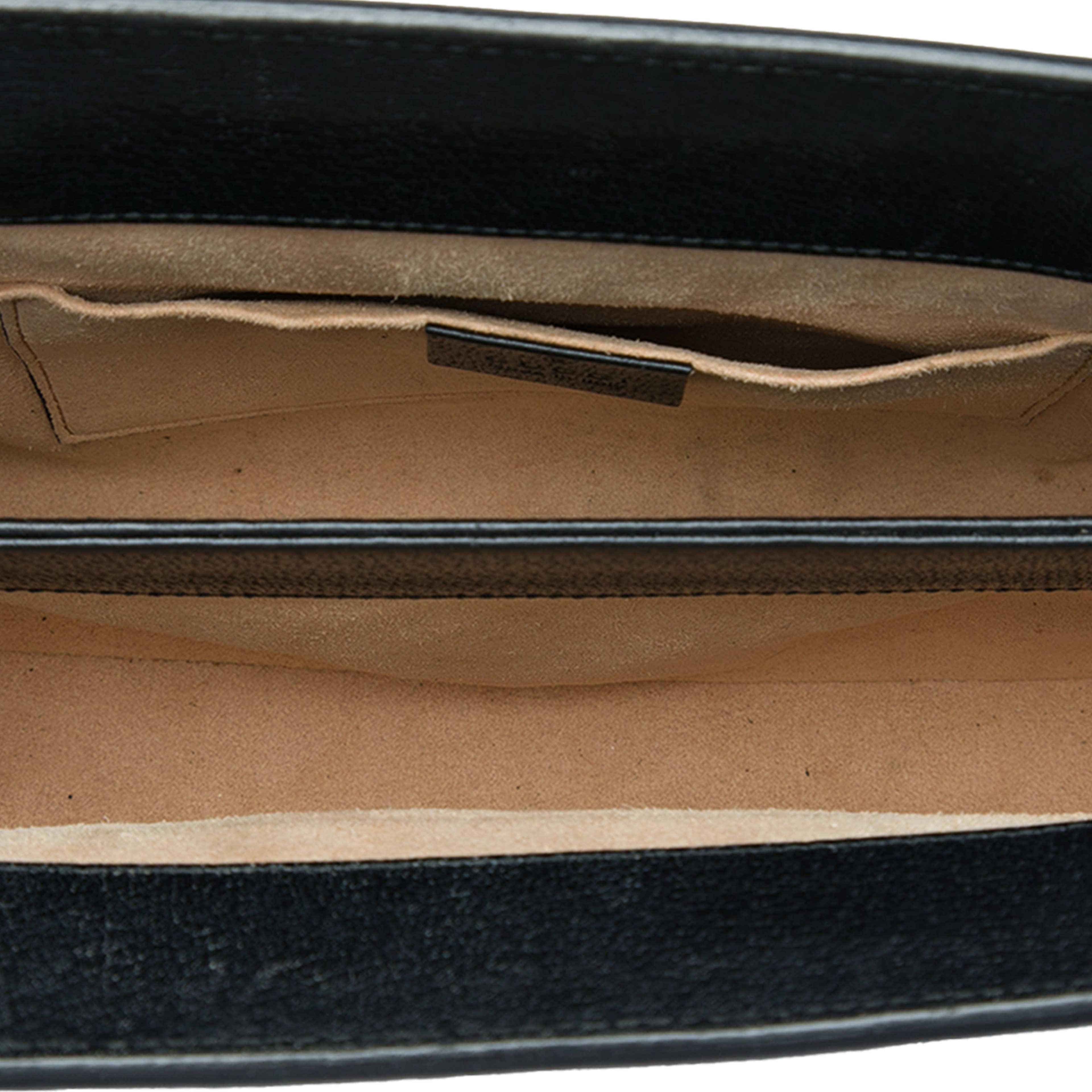 Gucci Small Calfskin Web Ophidia Chain Crossbody, från Luxclusif, i färgen svart. Klicka för att öppna bilden i stort format