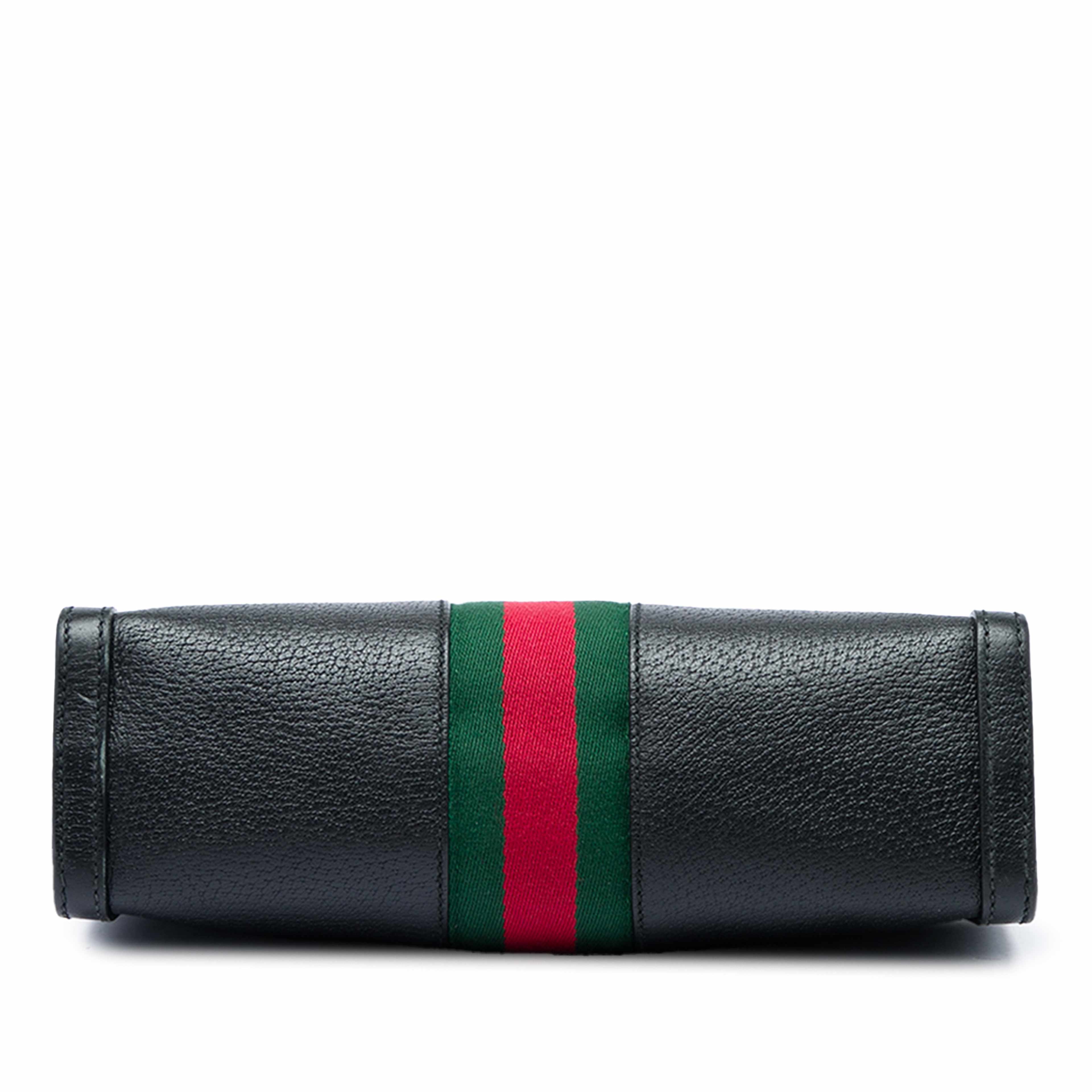 Gucci Small Calfskin Web Ophidia Chain Crossbody, från Luxclusif, i färgen svart. Klicka för att öppna bilden i stort format