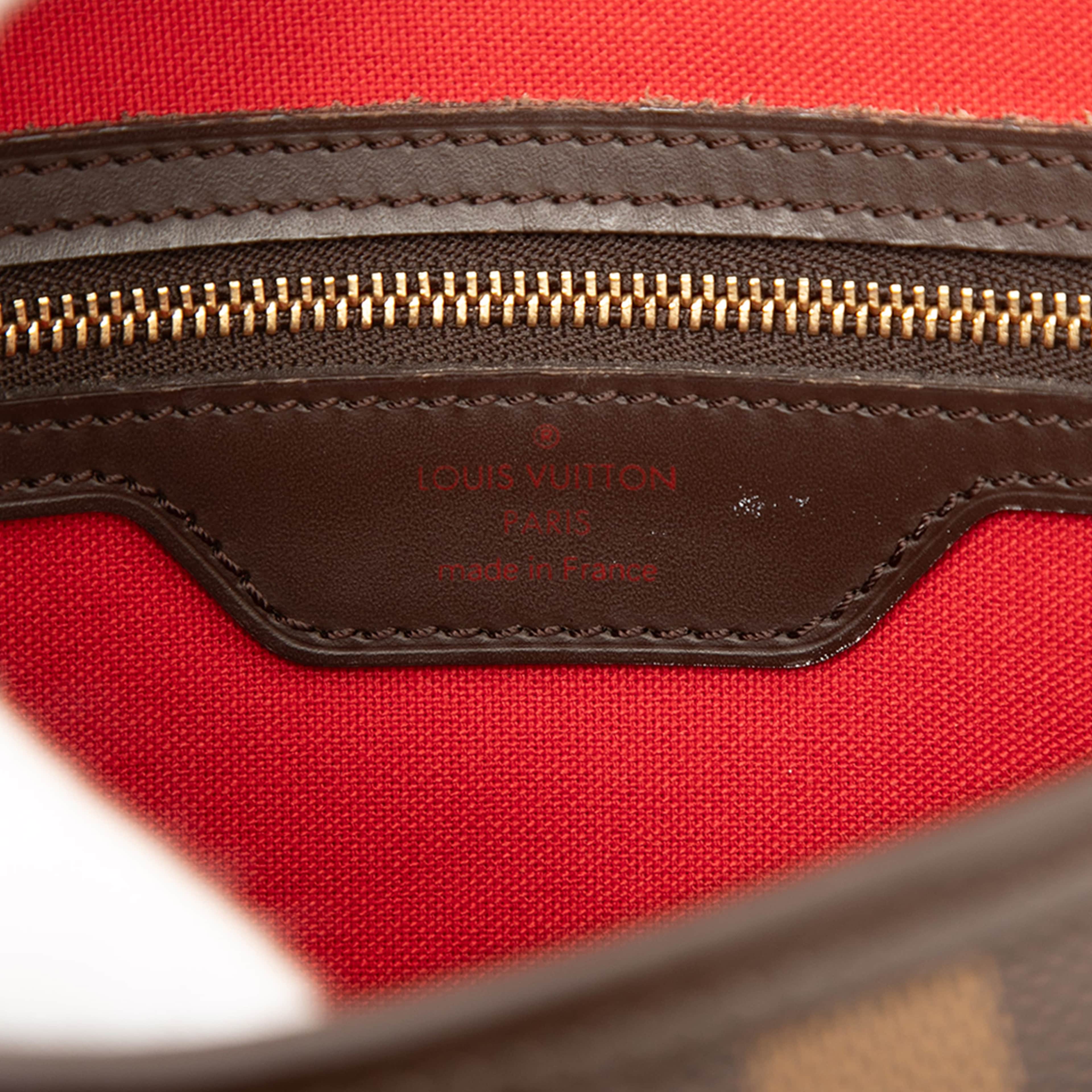 Louis Vuitton Damier Ebene Sologne, från Luxclusif, i färgen brun. Klicka för att öppna bilden i stort format