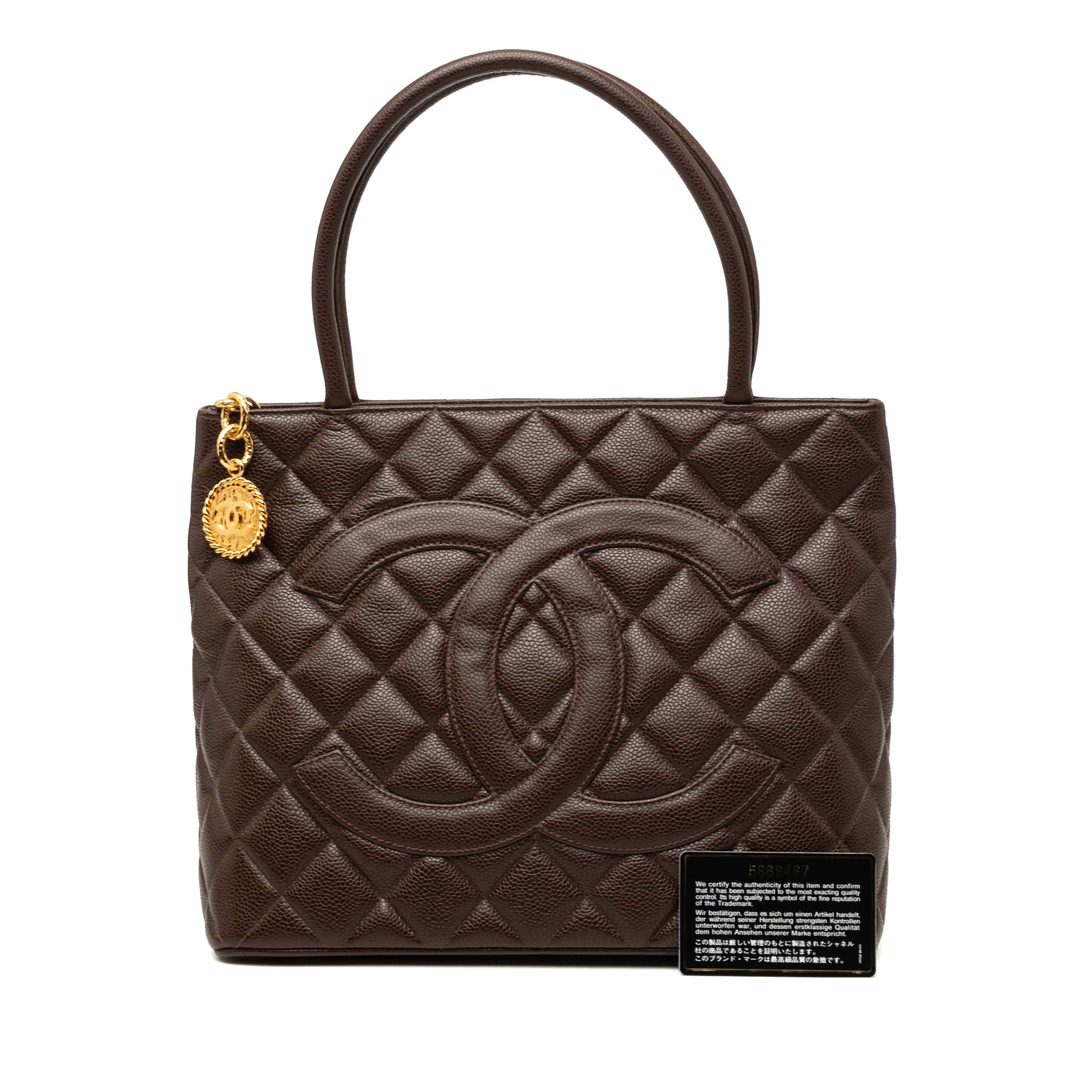 Chanel Caviar Medallion Tote, från Luxclusif, i färgen brun. Klicka för att öppna bilden i stort format