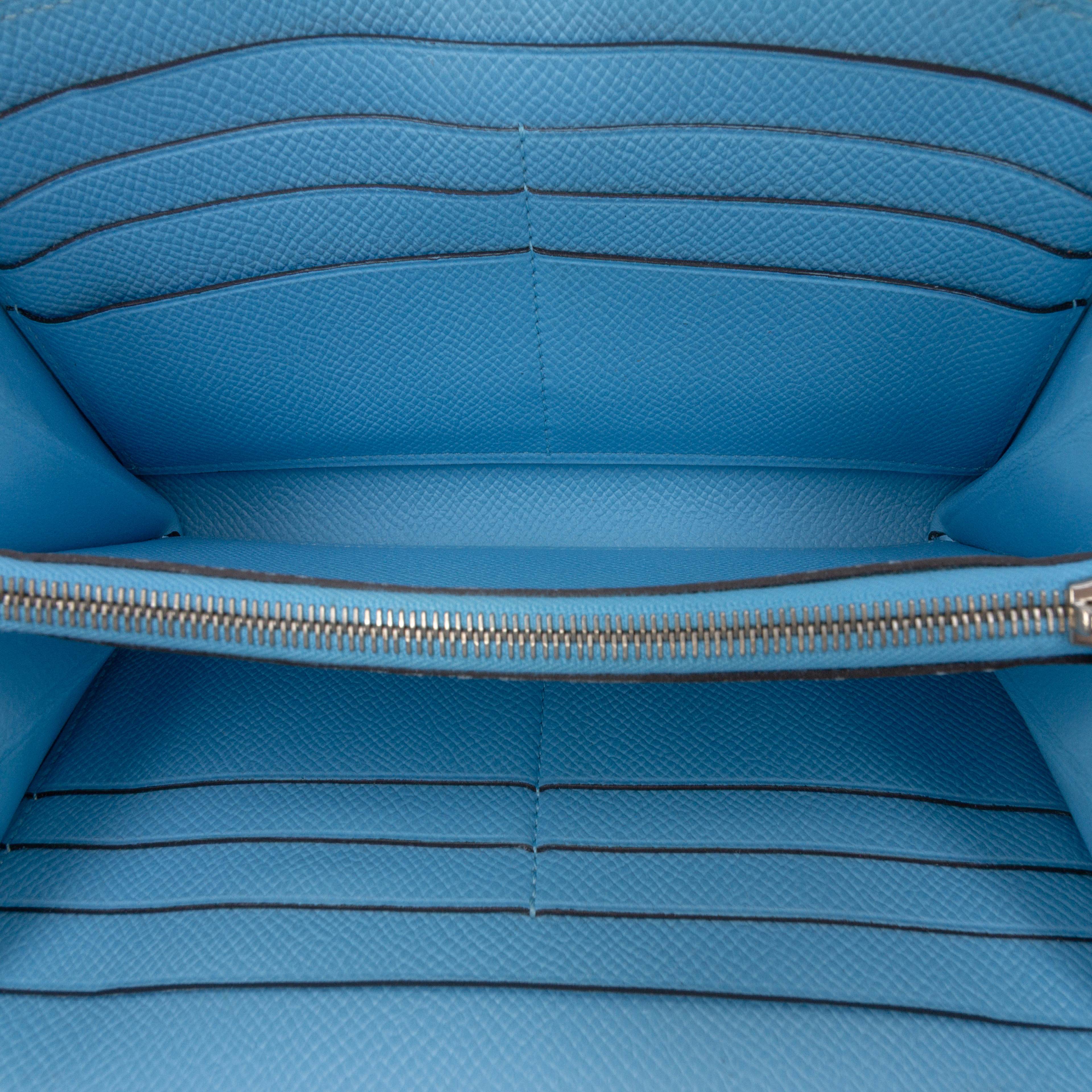 Hermès Epsom Kelly Longue Wallet, från Luxclusif, i färgen light blue. Klicka för att öppna bilden i stort format