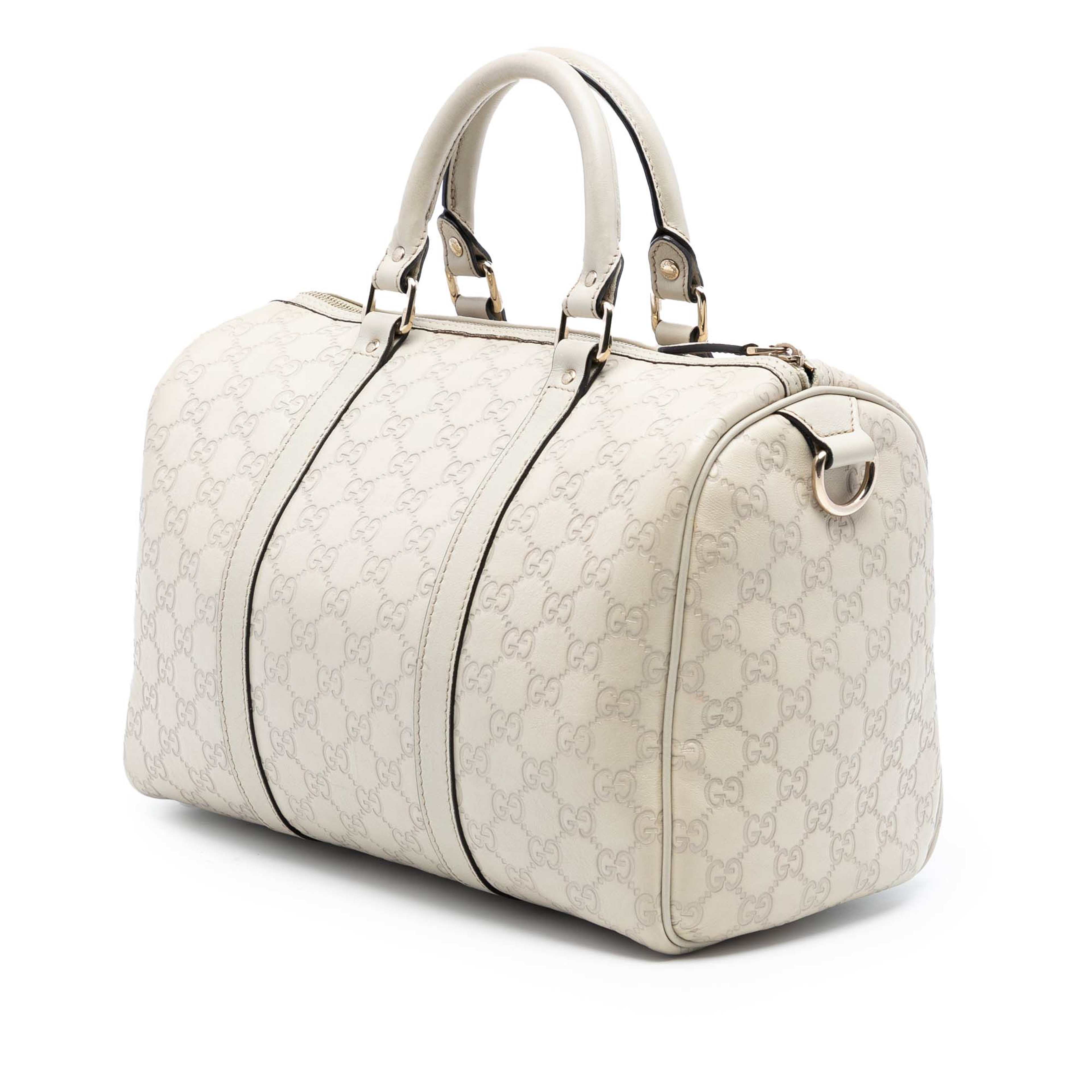 Gucci Medium Guccissima Joy Boston Bag, från Luxclusif, i färgen white. Klicka för att öppna bilden i stort format