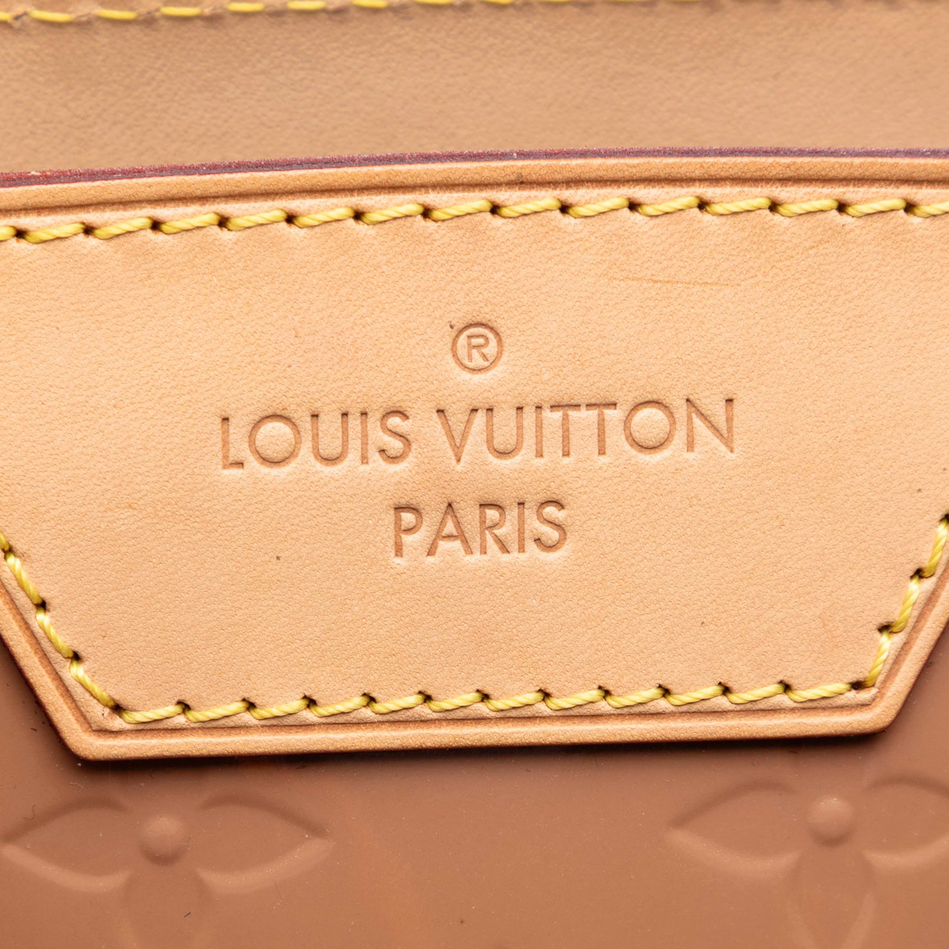 Louis Vuitton Monogram Vernis Brea Mm, från Luxclusif, i färgen brown. Klicka för att öppna bilden i stort format