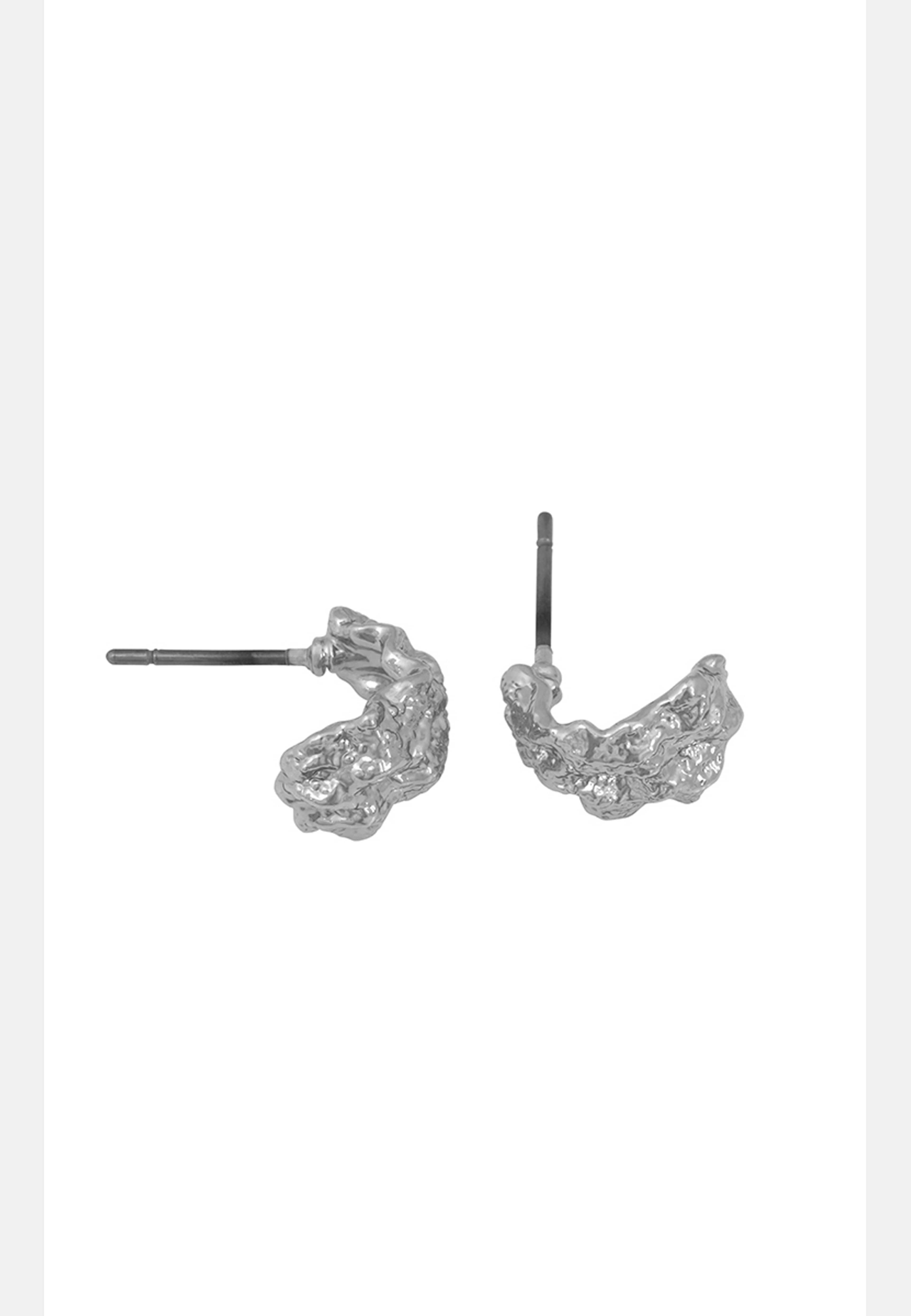 Cat Small Wide Oval Ear, från SNÖ of Sweden, i färgen plain s. Klicka för att öppna bilden i stort format