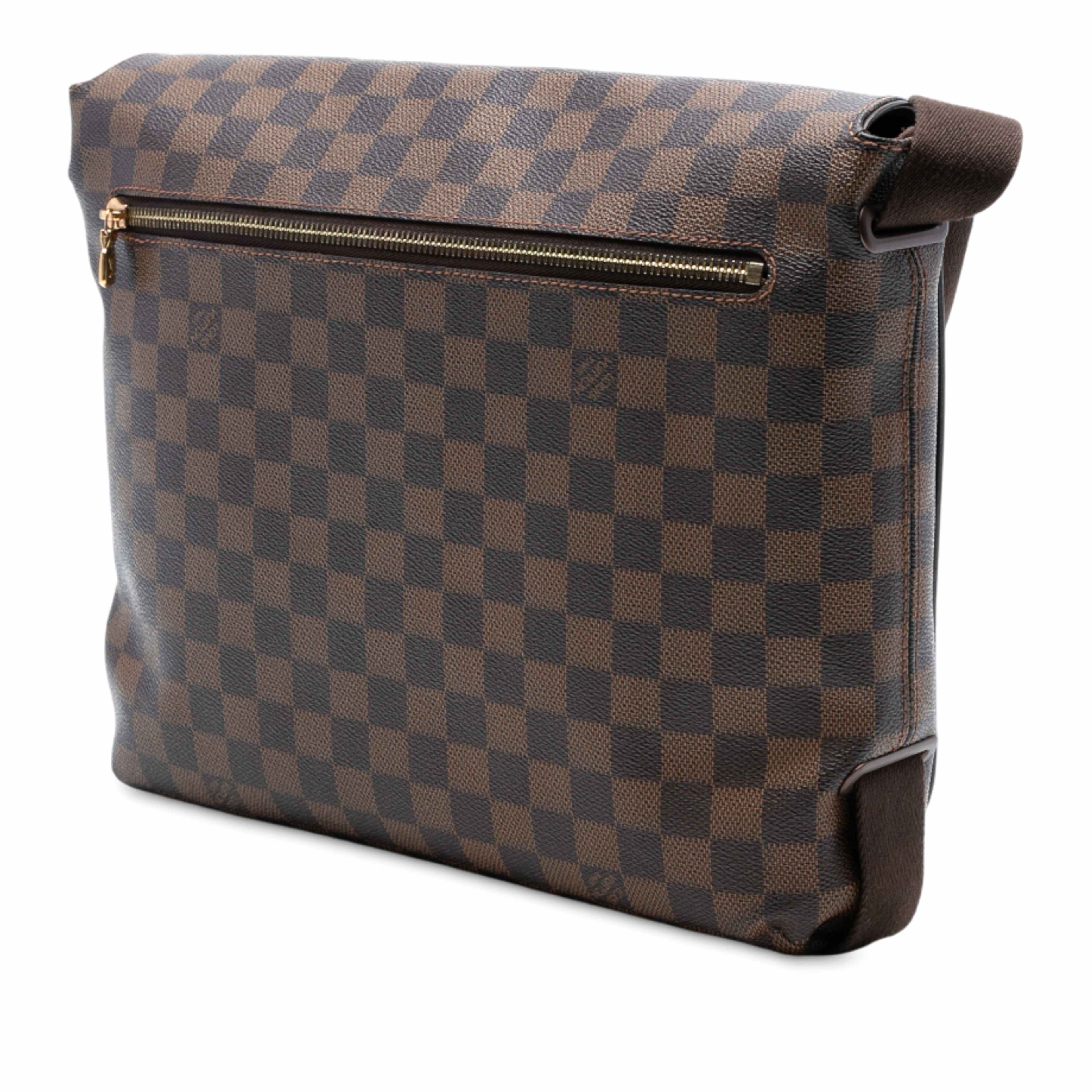 Louis Vuitton Damier Ebene Brooklyn Mm, från Luxclusif, i färgen brown. Klicka för att öppna bilden i stort format