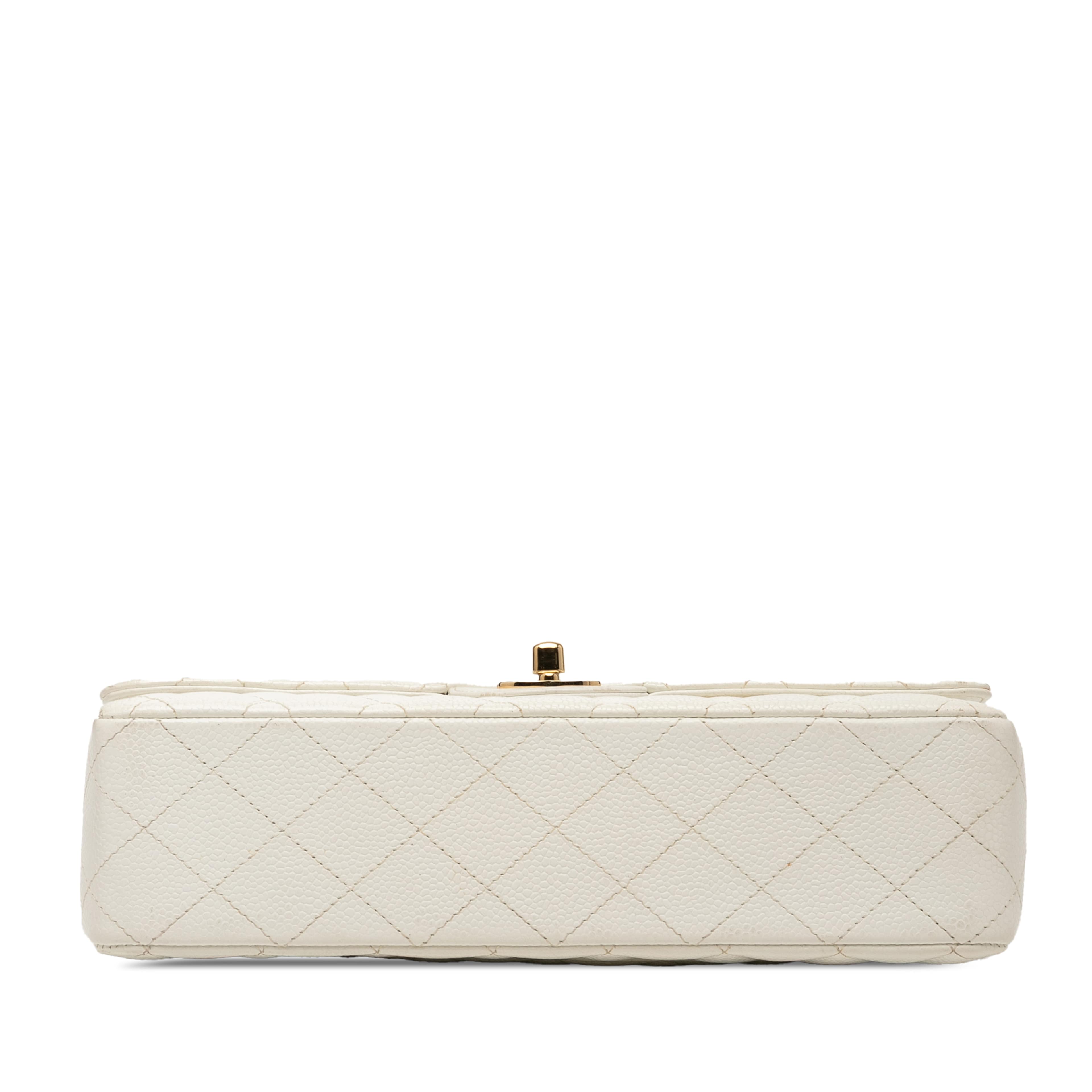 Chanel Medium Classic Caviar Double Flap, från Luxclusif, i färgen ivory. Klicka för att öppna bilden i stort format