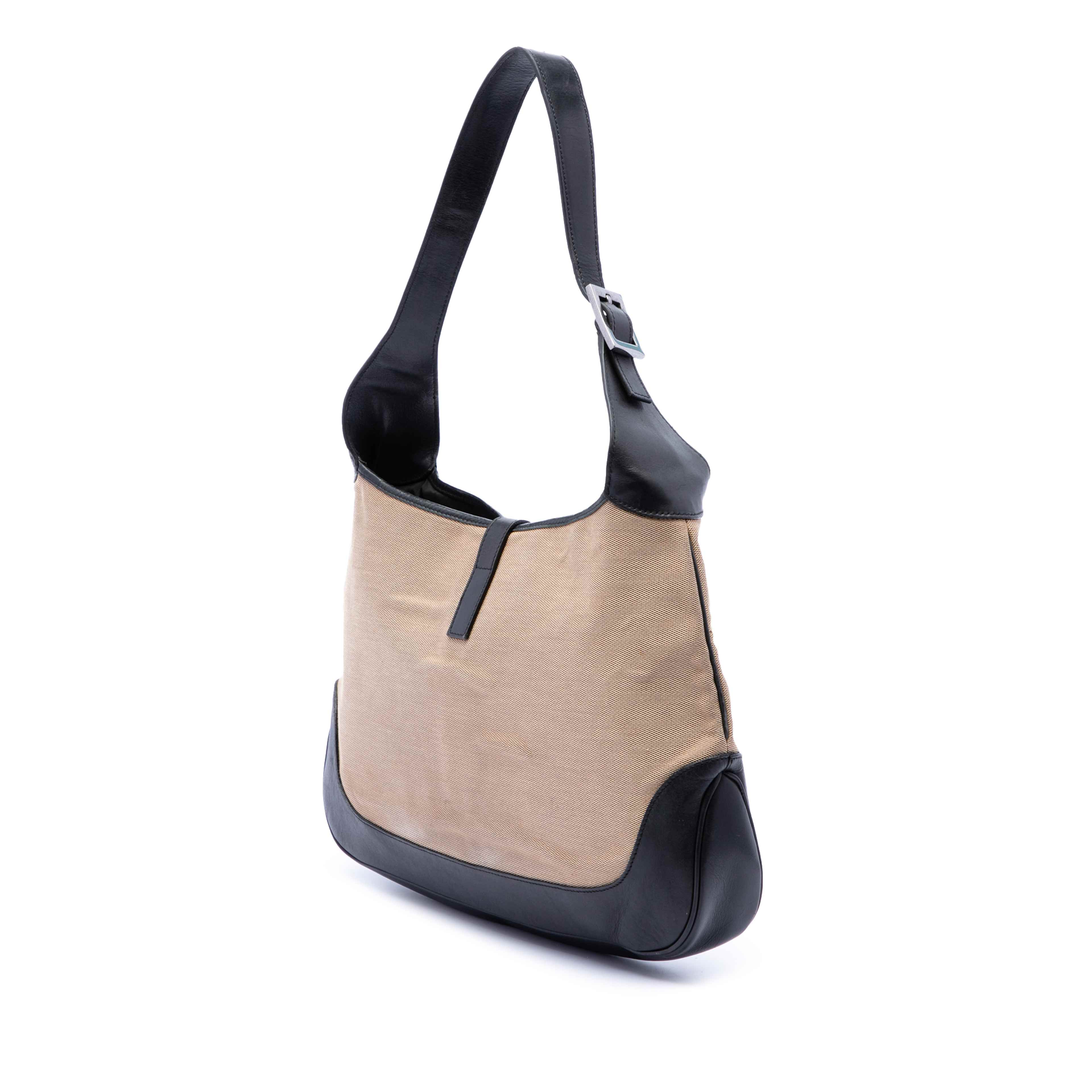 Gucci Canvas Jackie Shoulder Bag, från Luxclusif, i färgen beige. Klicka för att öppna bilden i stort format