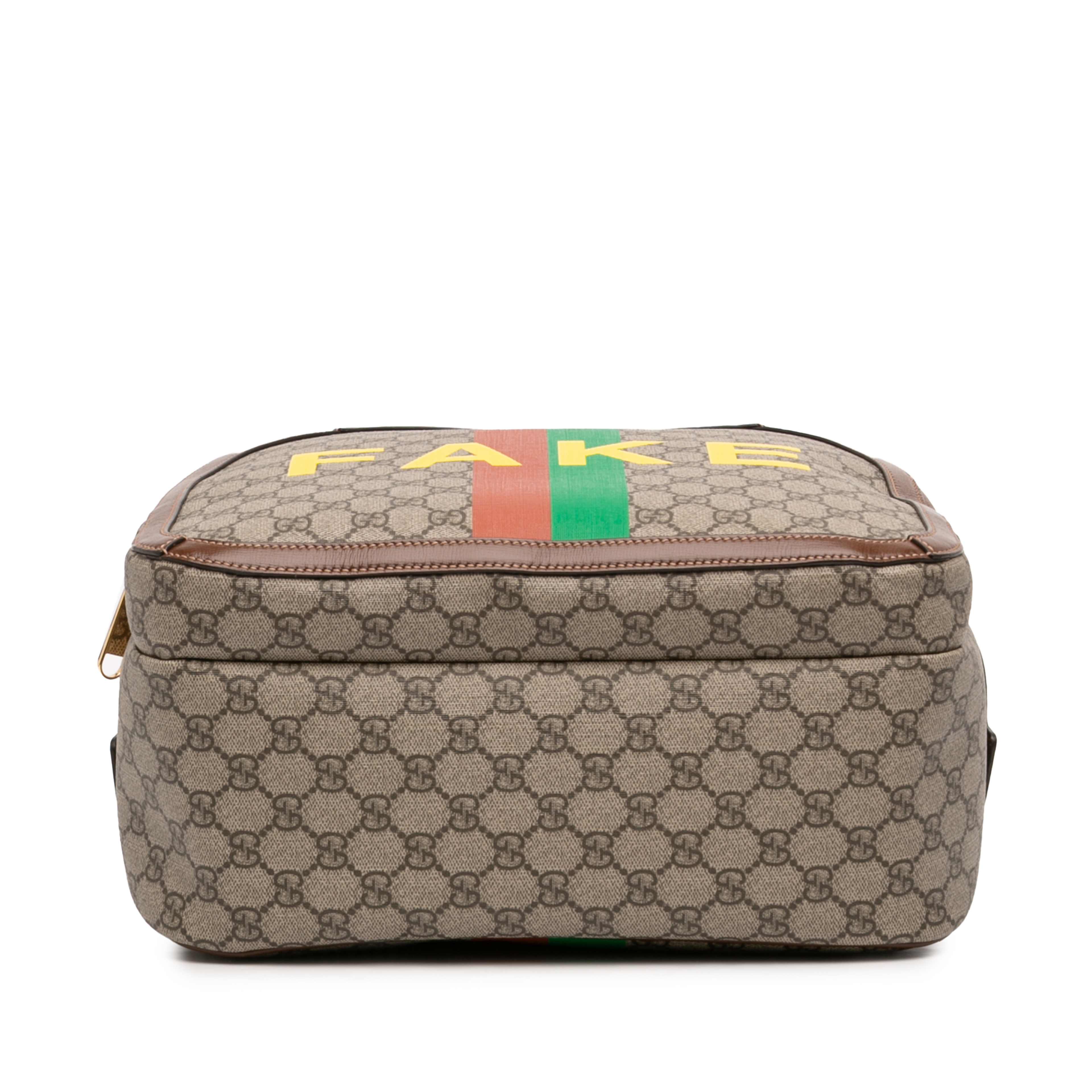 Gucci Medium Gg Supreme Fake Not Backpack, från Luxclusif, i färgen beige. Klicka för att öppna bilden i stort format