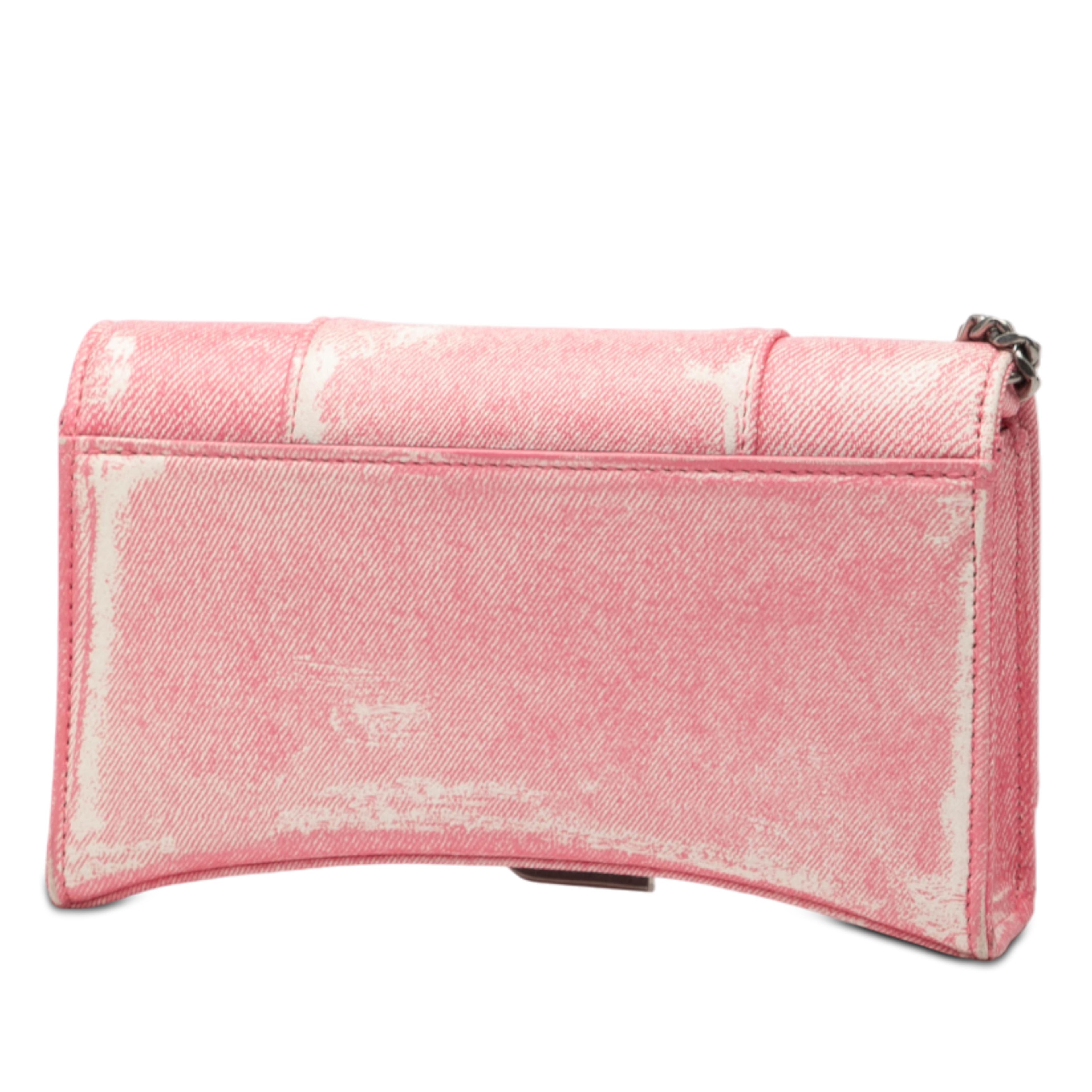 Balenciaga Nappa Denim Printed Hourglass Wallet On Chain, från Luxclusif, i färgen rosa. Klicka för att öppna bilden i stort format