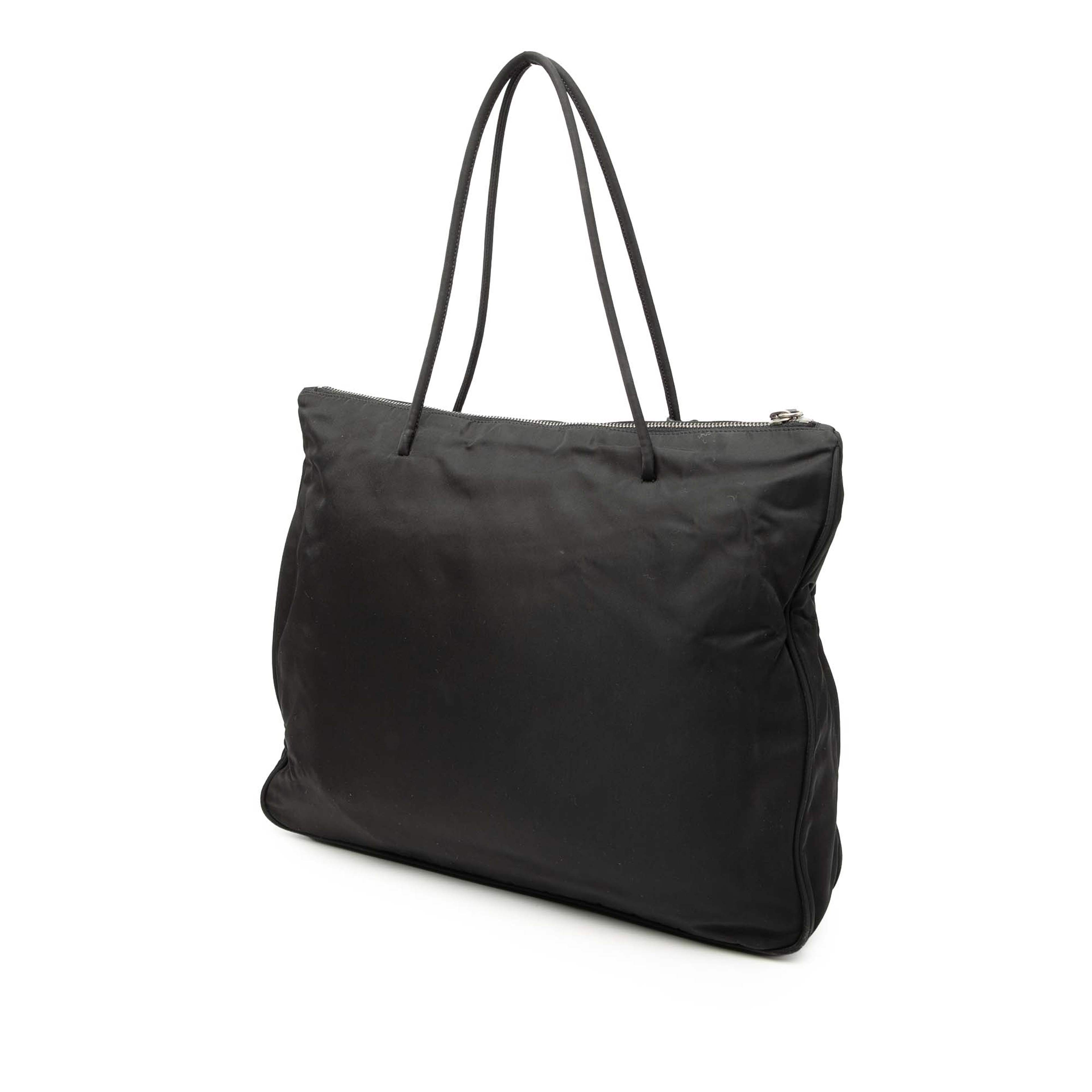 Prada Tessuto Tote, från Luxclusif, i färgen black. Klicka för att öppna bilden i stort format