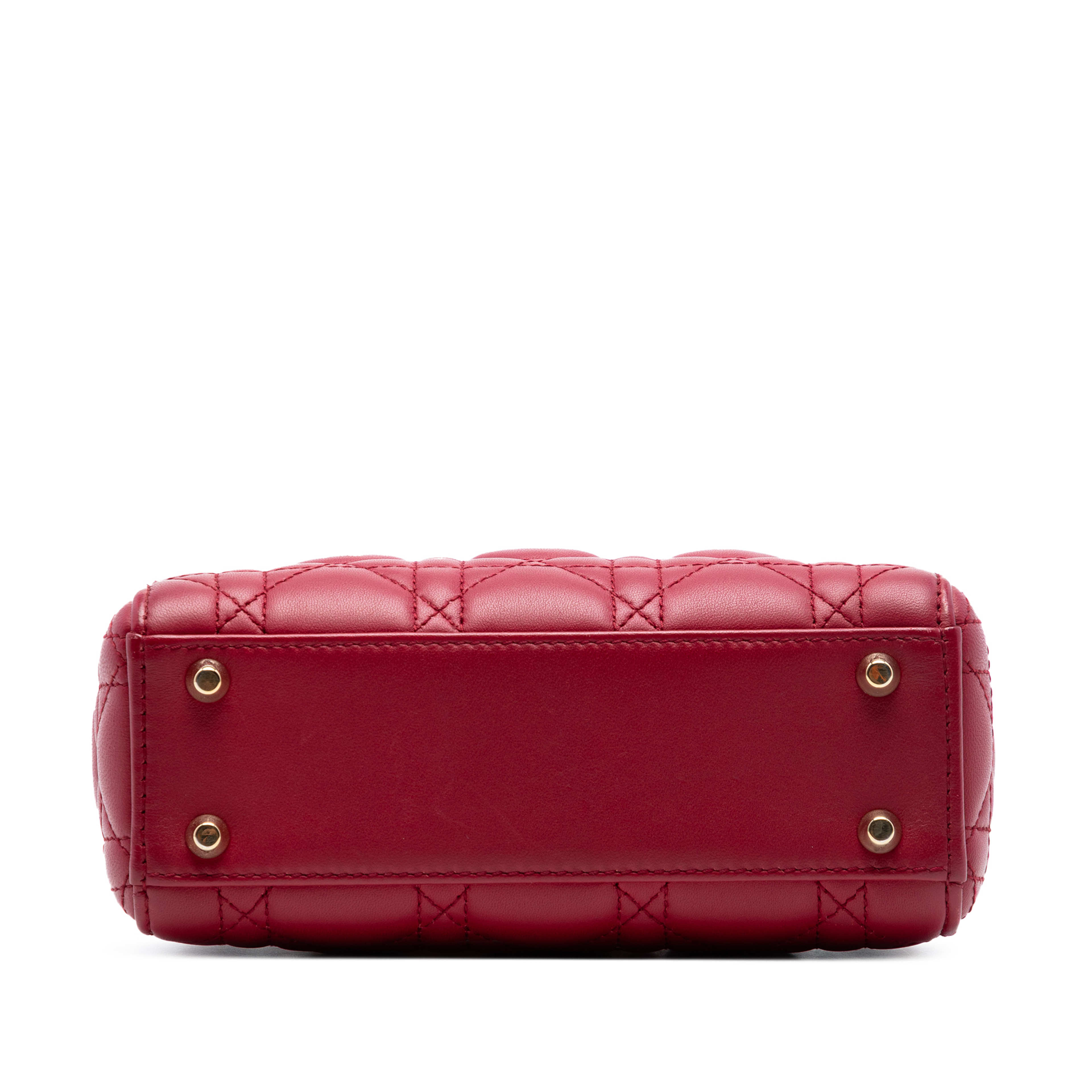 Dior Mini Lambskin Cannage Lady Dior, från Luxclusif, i färgen röd. Klicka för att öppna bilden i stort format