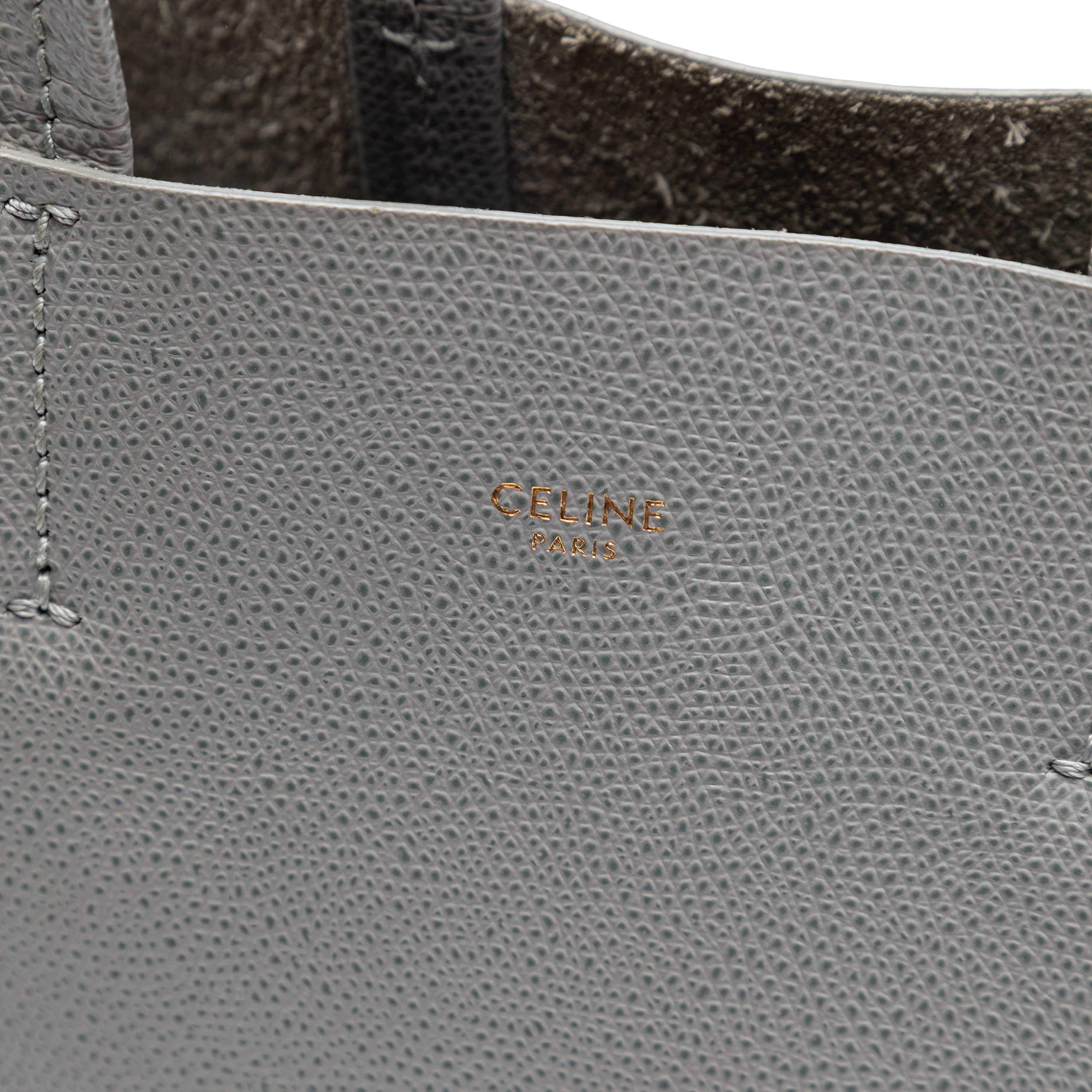 Celine Small Grained Calfskin Vertical Cabas Tote, från Luxclusif, i färgen grå. Klicka för att öppna bilden i stort format