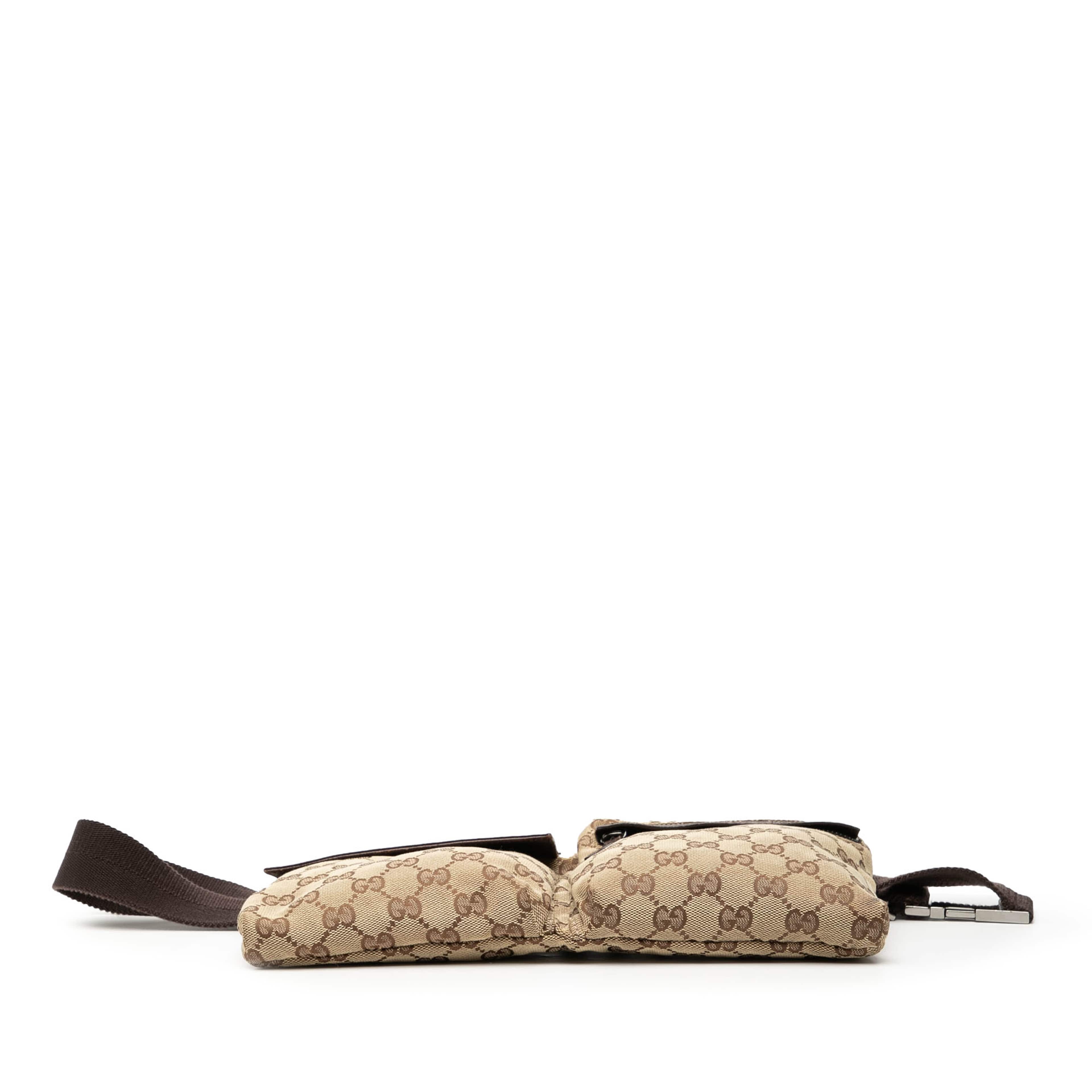 Gucci Gg Canvas Double Pocket Belt Bag, från Luxclusif, i färgen beige. Klicka för att öppna bilden i stort format