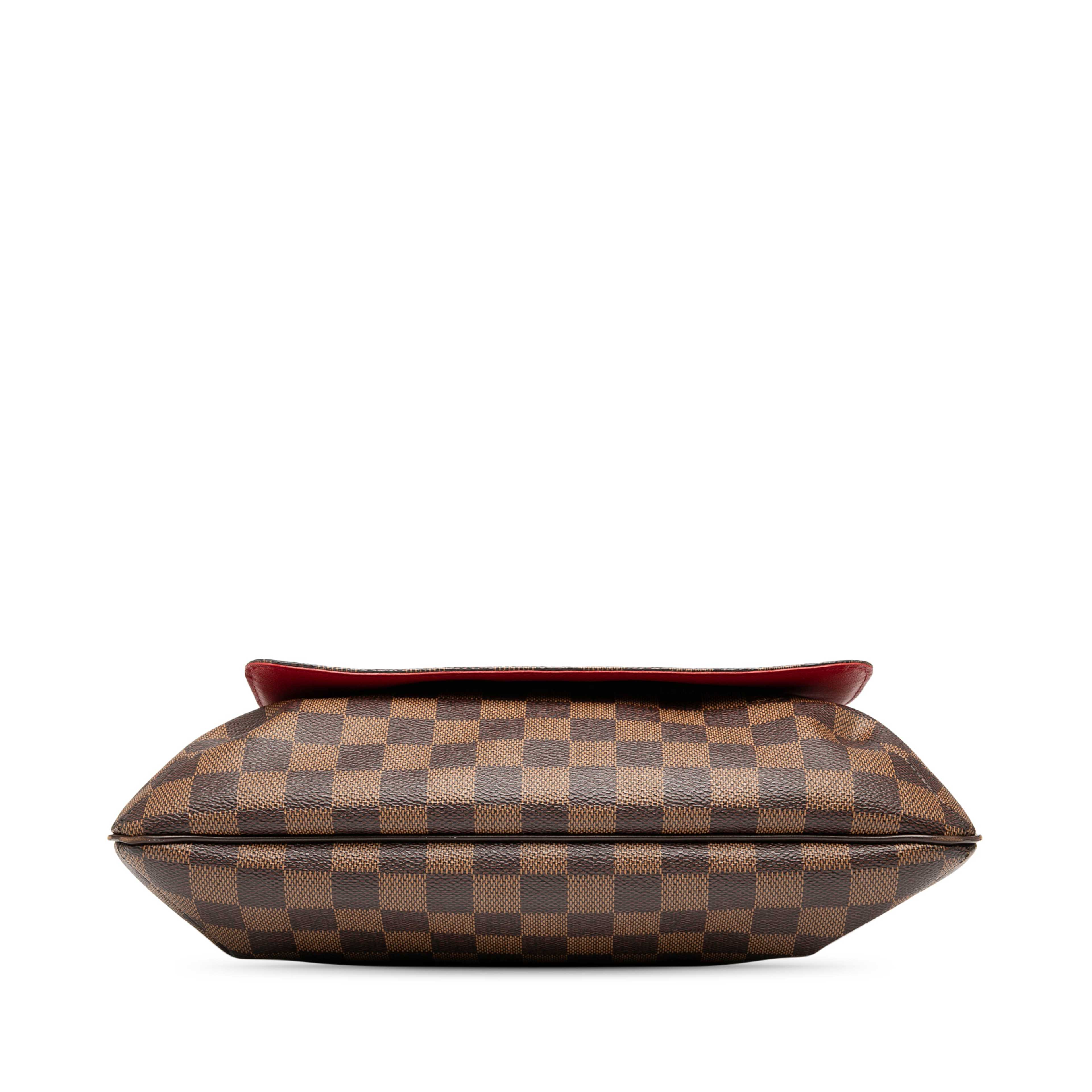 Louis Vuitton Damier Ebene Musette Salsa Gm, från Luxclusif, i färgen brown. Klicka för att öppna bilden i stort format