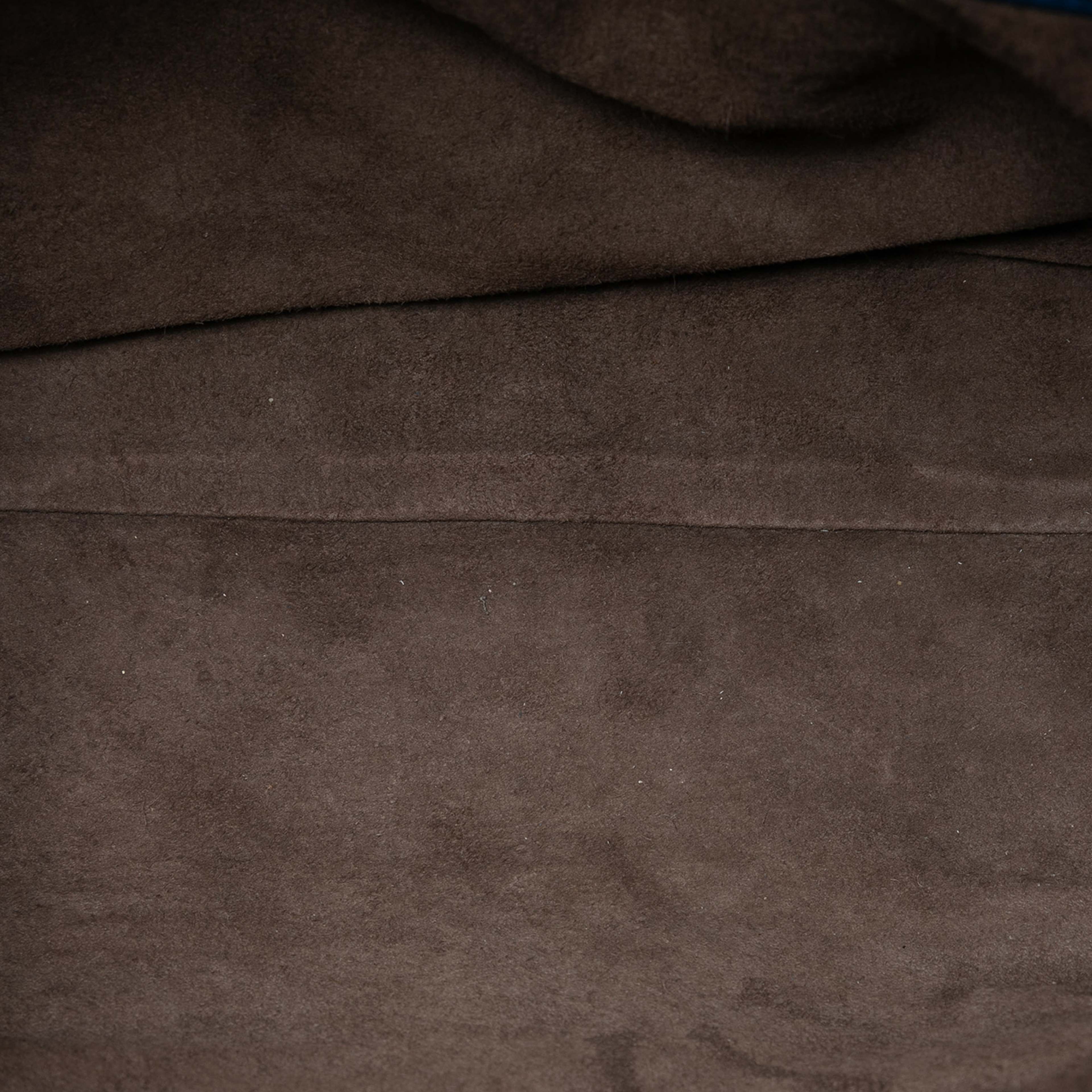 Bottega Veneta Nappa Intrecciato Flap Satchel, från Luxclusif, i färgen blue. Klicka för att öppna bilden i stort format