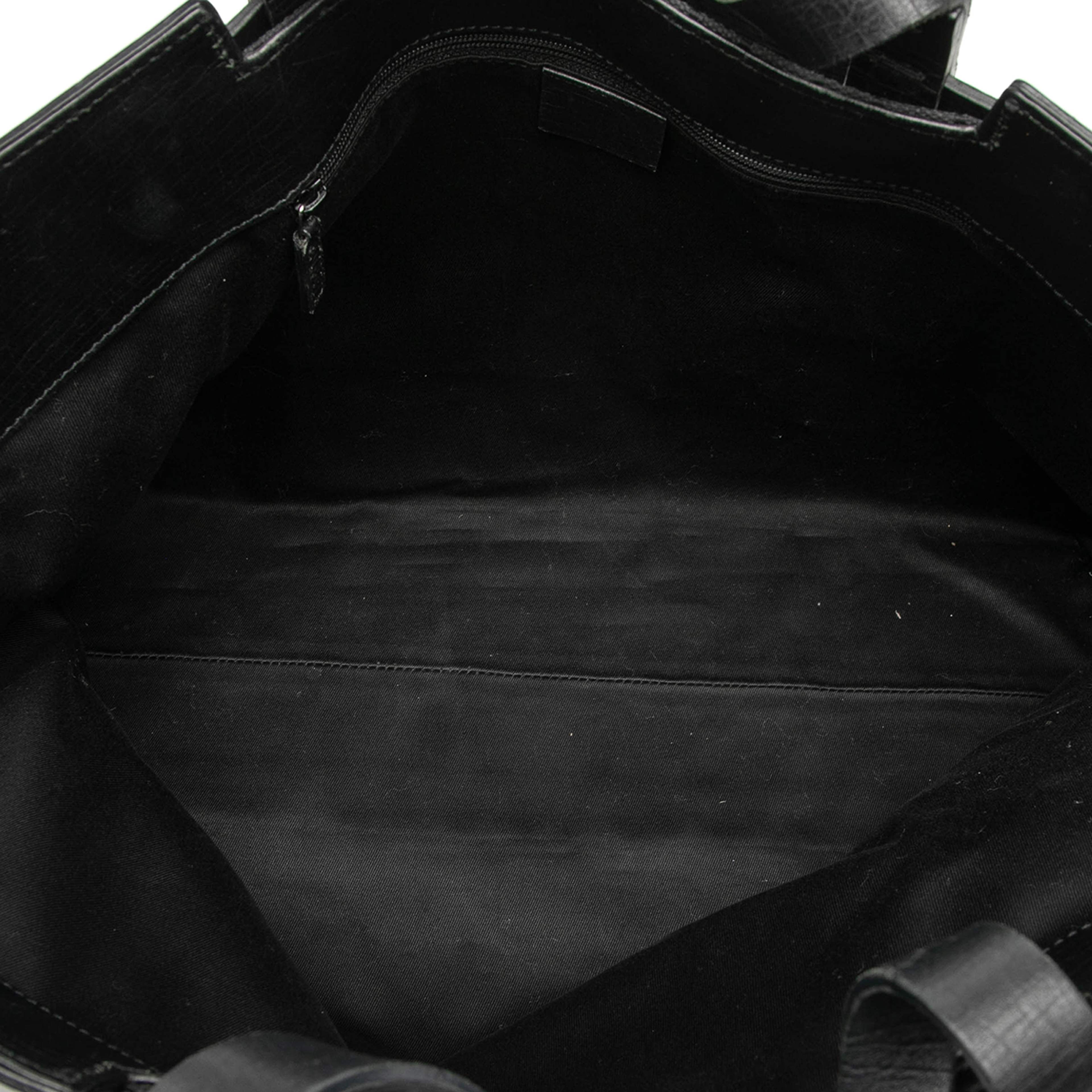 Gucci Gg Canvas Tote, från Luxclusif, i färgen black. Klicka för att öppna bilden i stort format