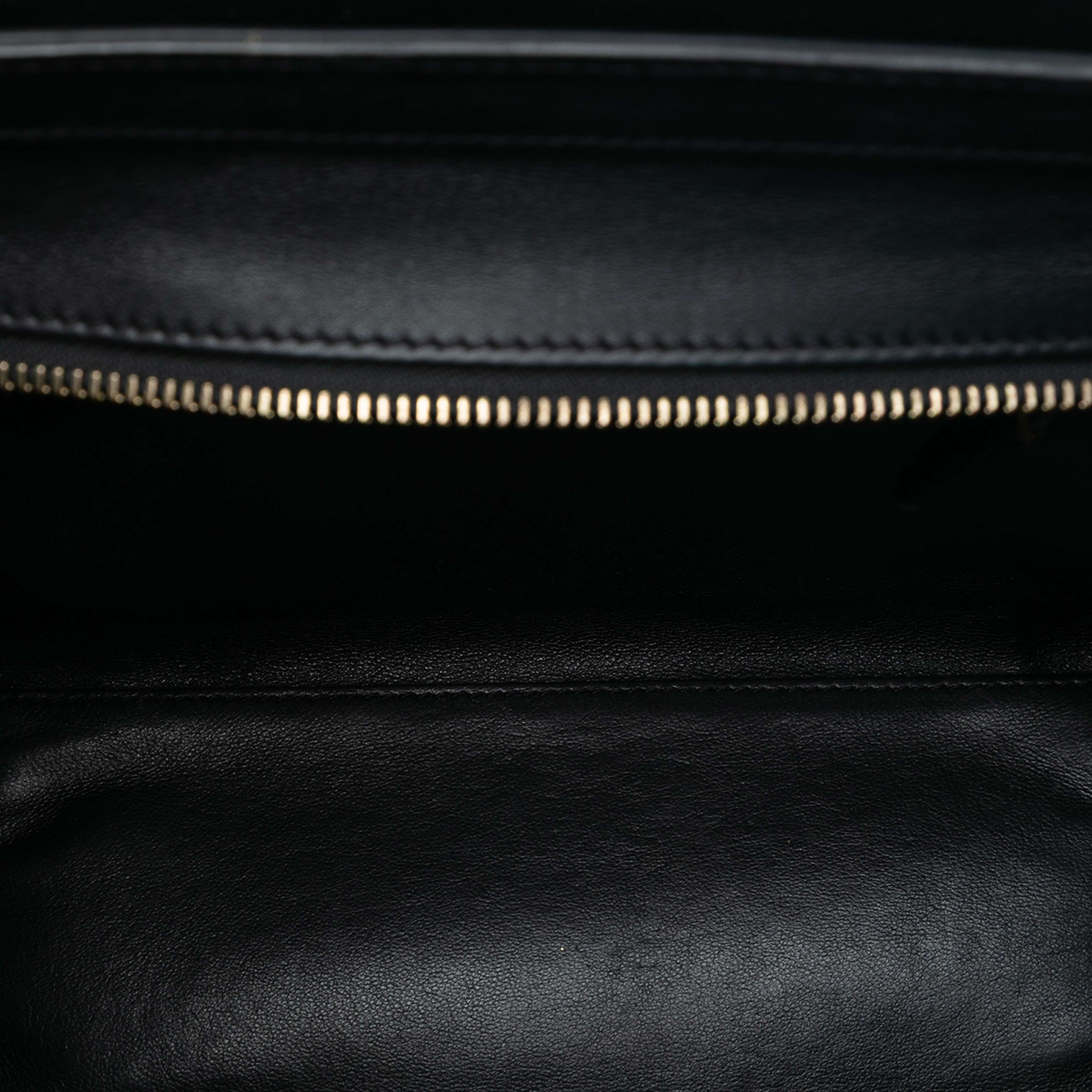 Celine Micro Tricolor Leather Luggage Tote, från Luxclusif, i färgen nude. Klicka för att öppna bilden i stort format