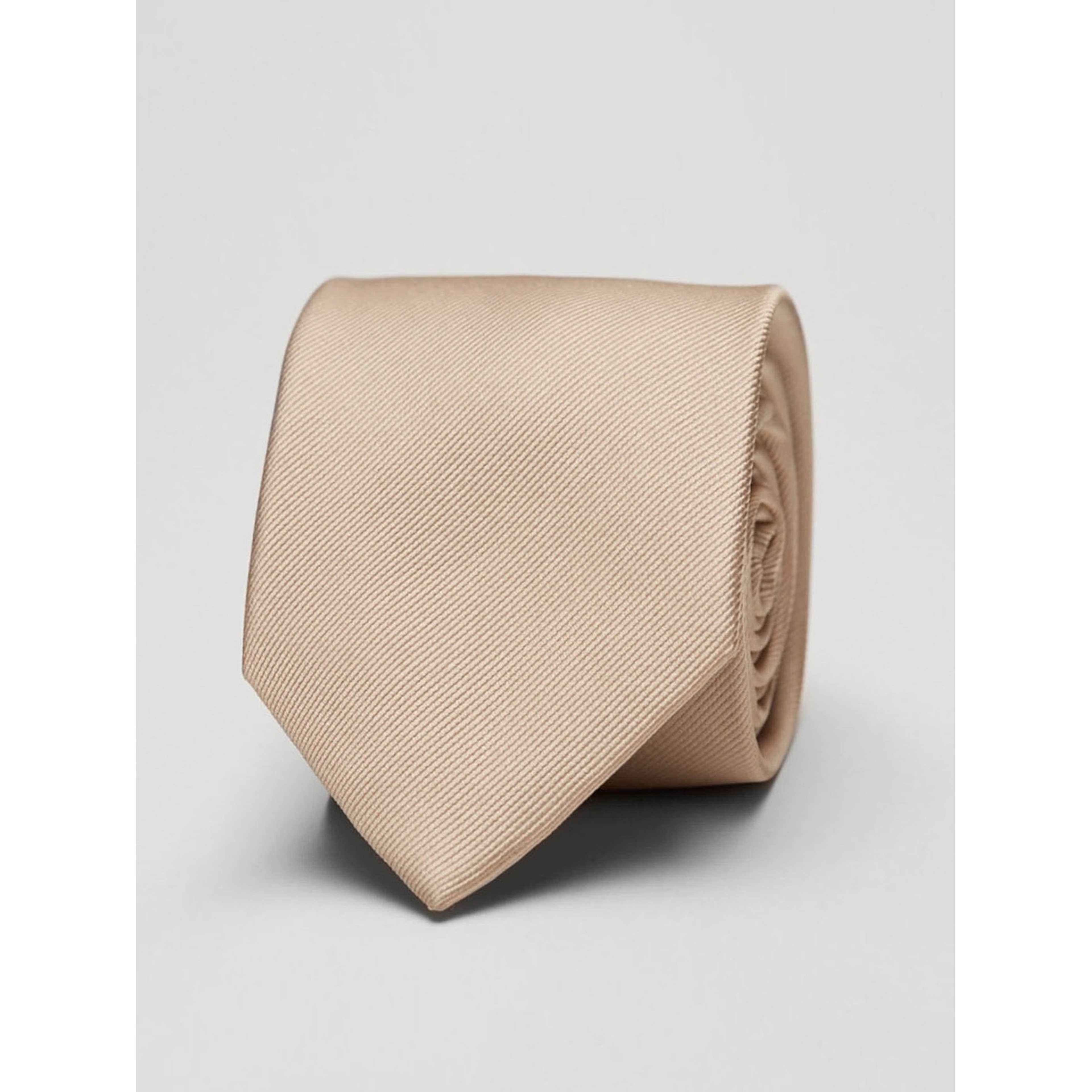Tie Plain