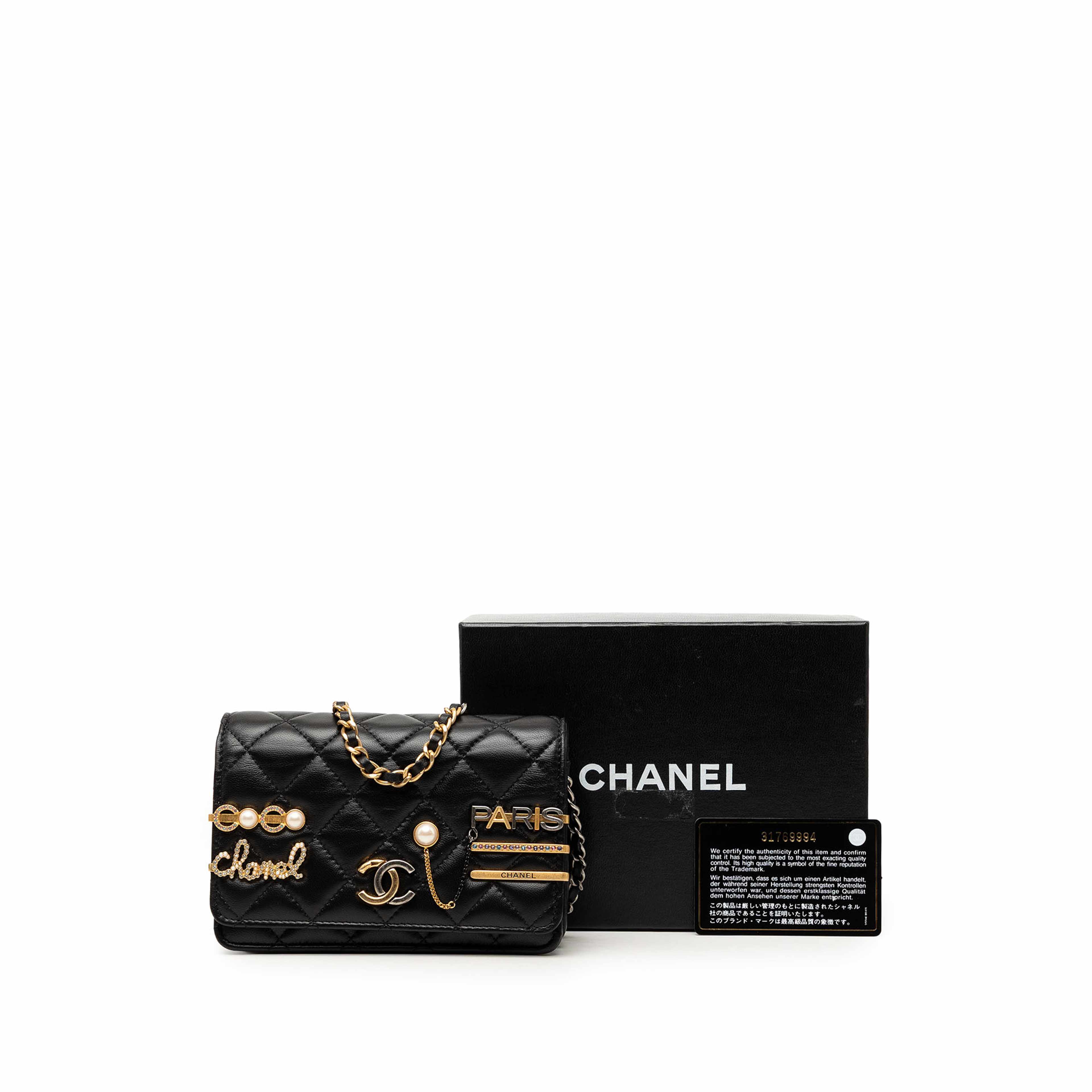 Chanel Mini Cc Quilted Lambskin Coco Clips Wallet On Chain, från Luxclusif, i färgen svart. Klicka för att öppna bilden i stort format