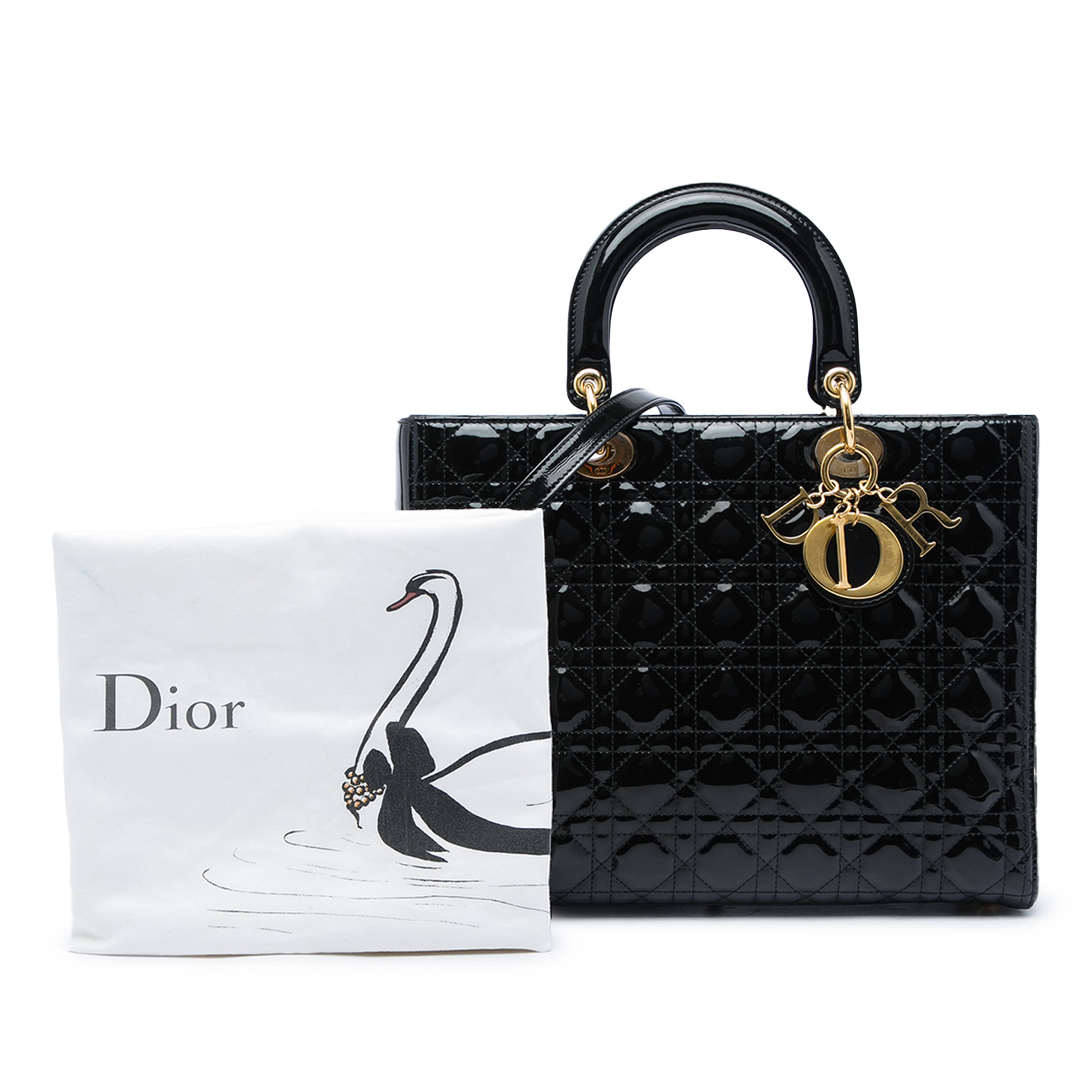Dior Large Patent Cannage Lady Dior, från Luxclusif, i färgen svart. Klicka för att öppna bilden i stort format