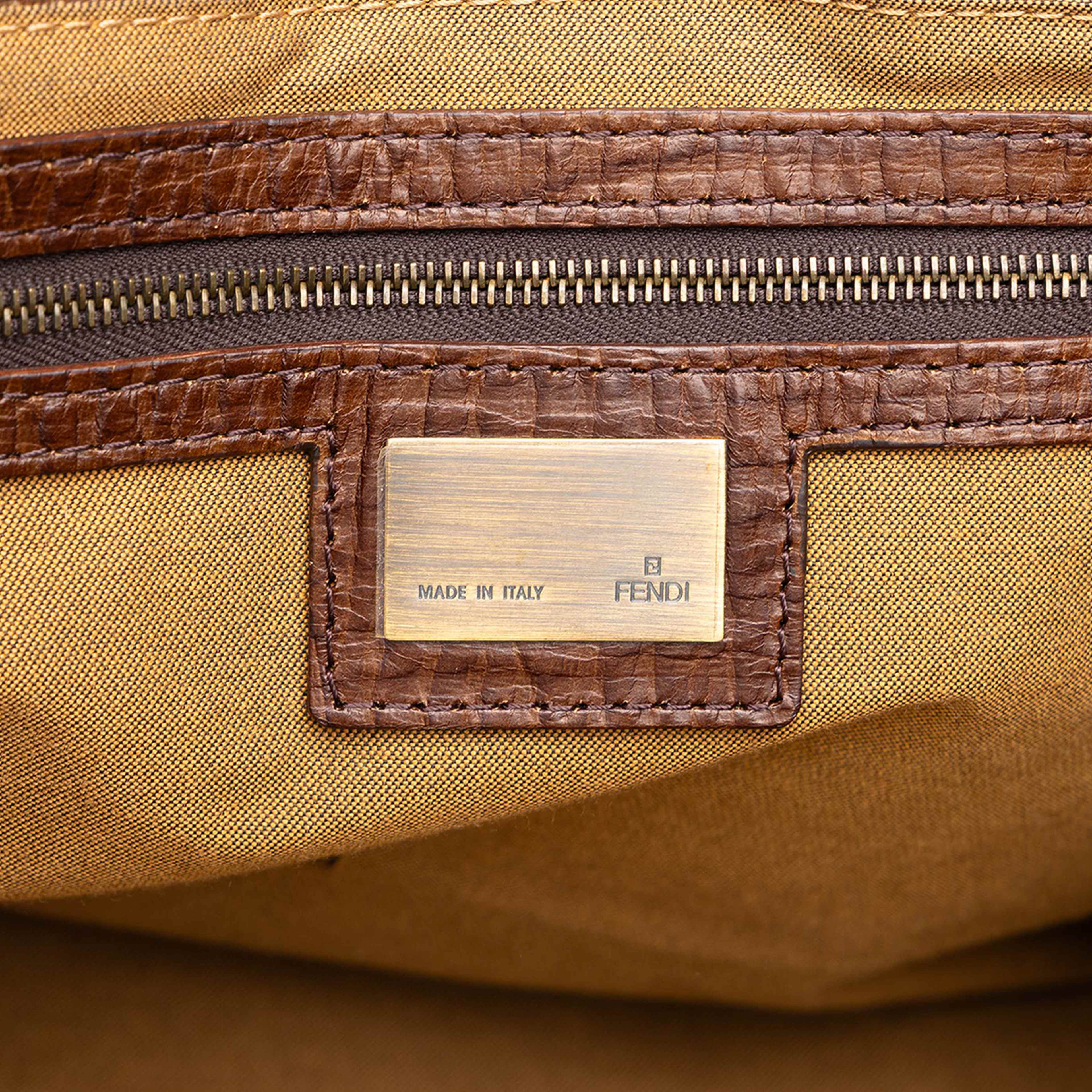 Fendi Zucca Canvas Etniko Handbag, från Luxclusif, i färgen brun. Klicka för att öppna bilden i stort format