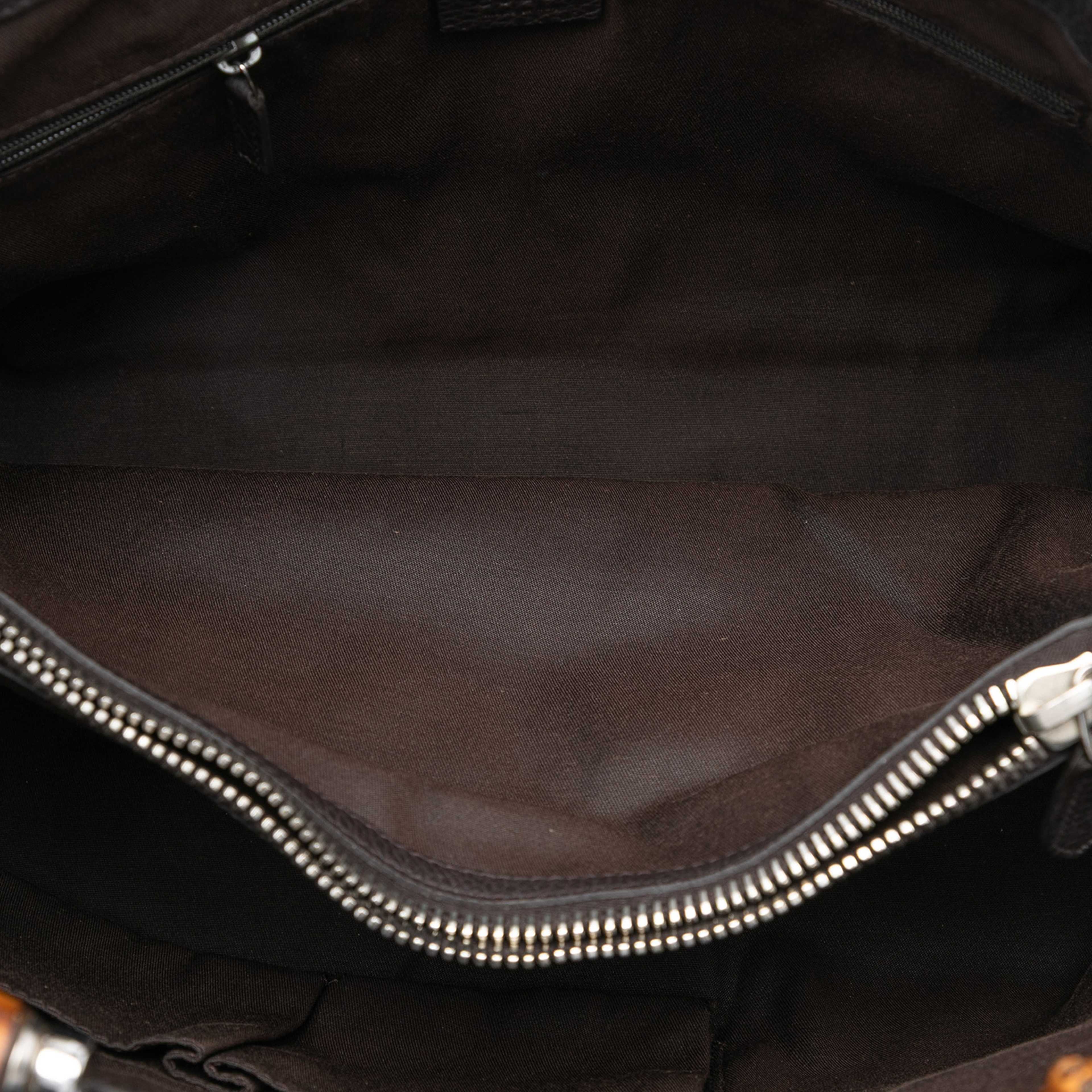 Gucci Calfskin Bamboo Libeccio Tote, från Luxclusif, i färgen dark brown. Klicka för att öppna bilden i stort format
