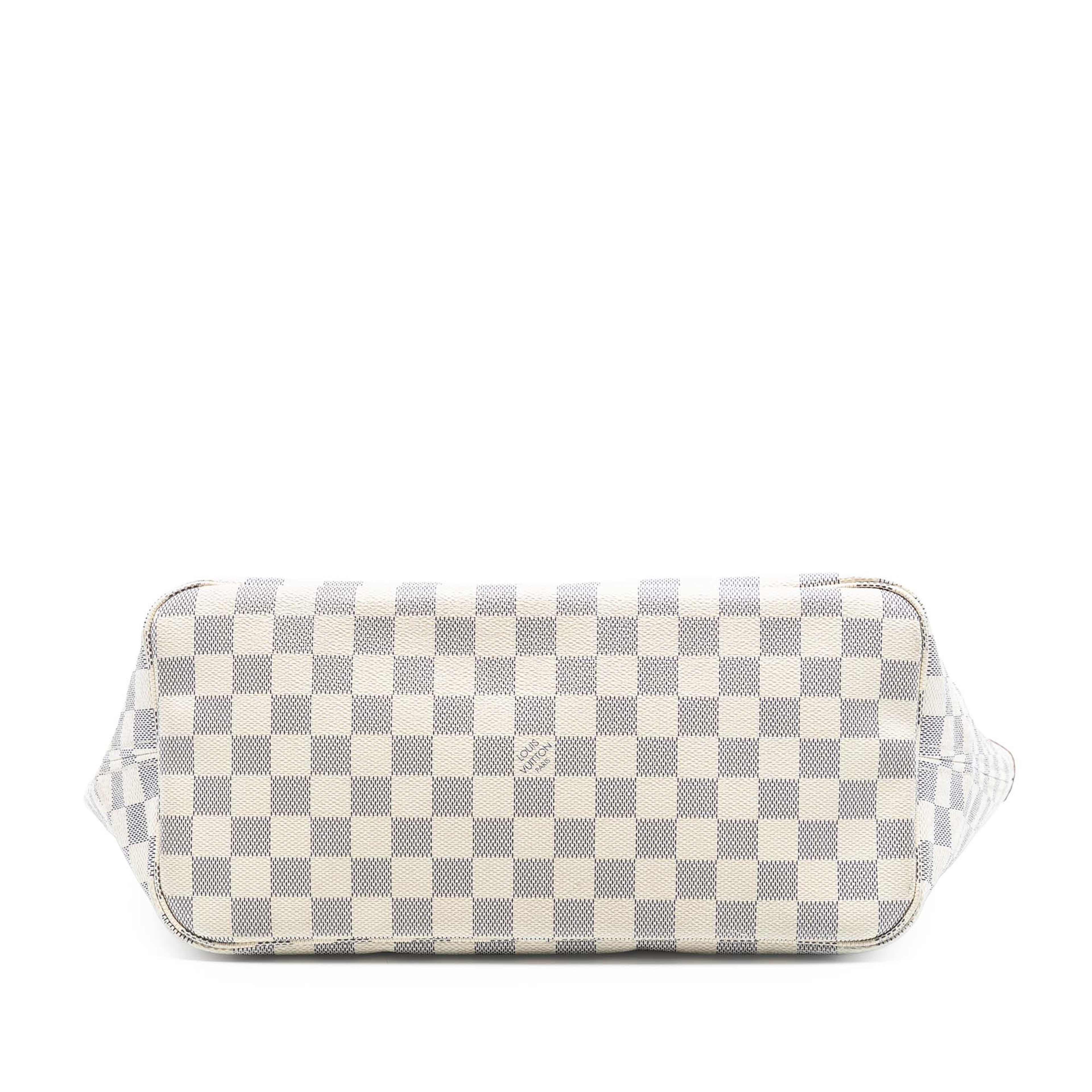 Louis Vuitton Damier Azur Neverfull Mm, från Luxclusif, i färgen white. Klicka för att öppna bilden i stort format