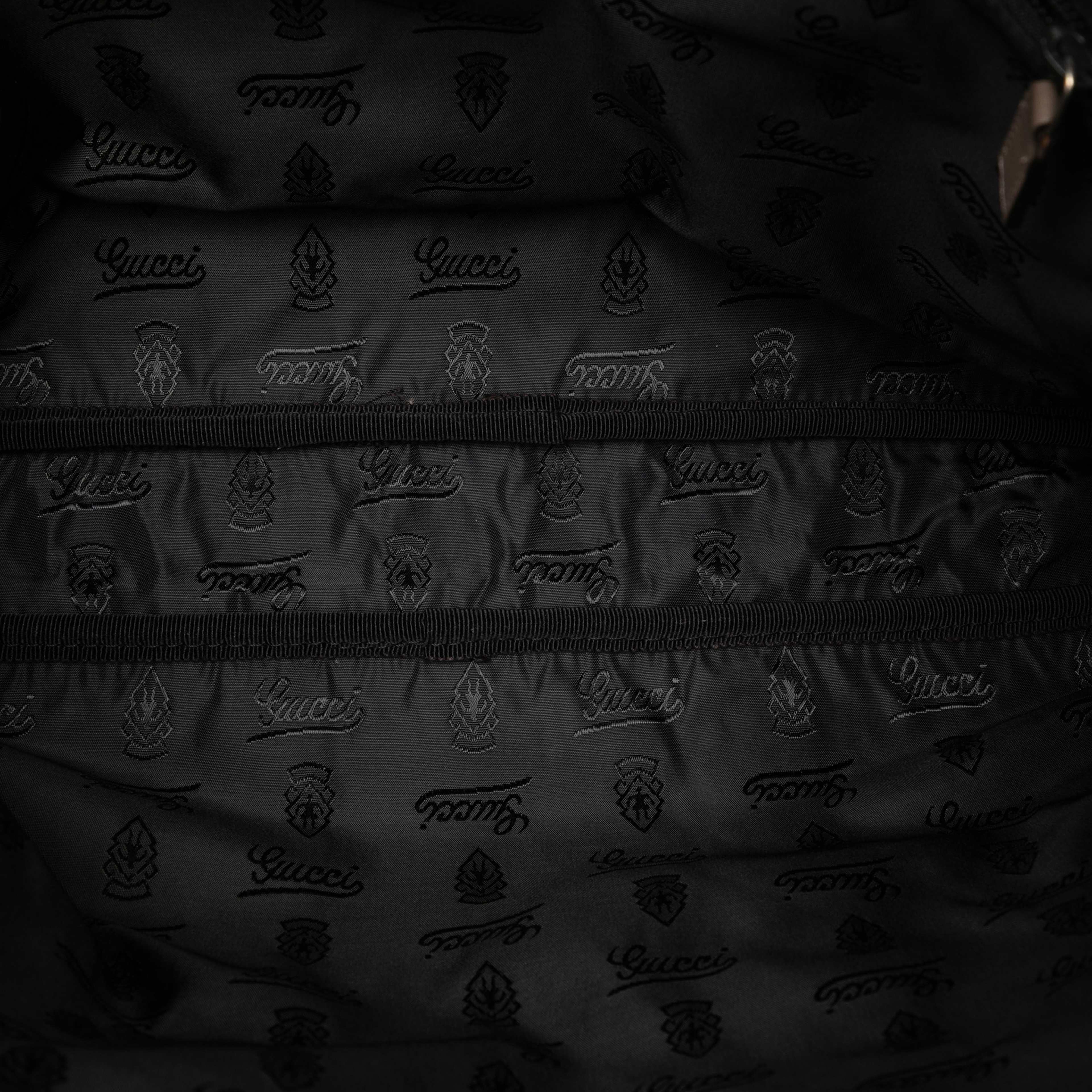 Gucci Guccissima Business Bag, från Luxclusif, i färgen taupe. Klicka för att öppna bilden i stort format