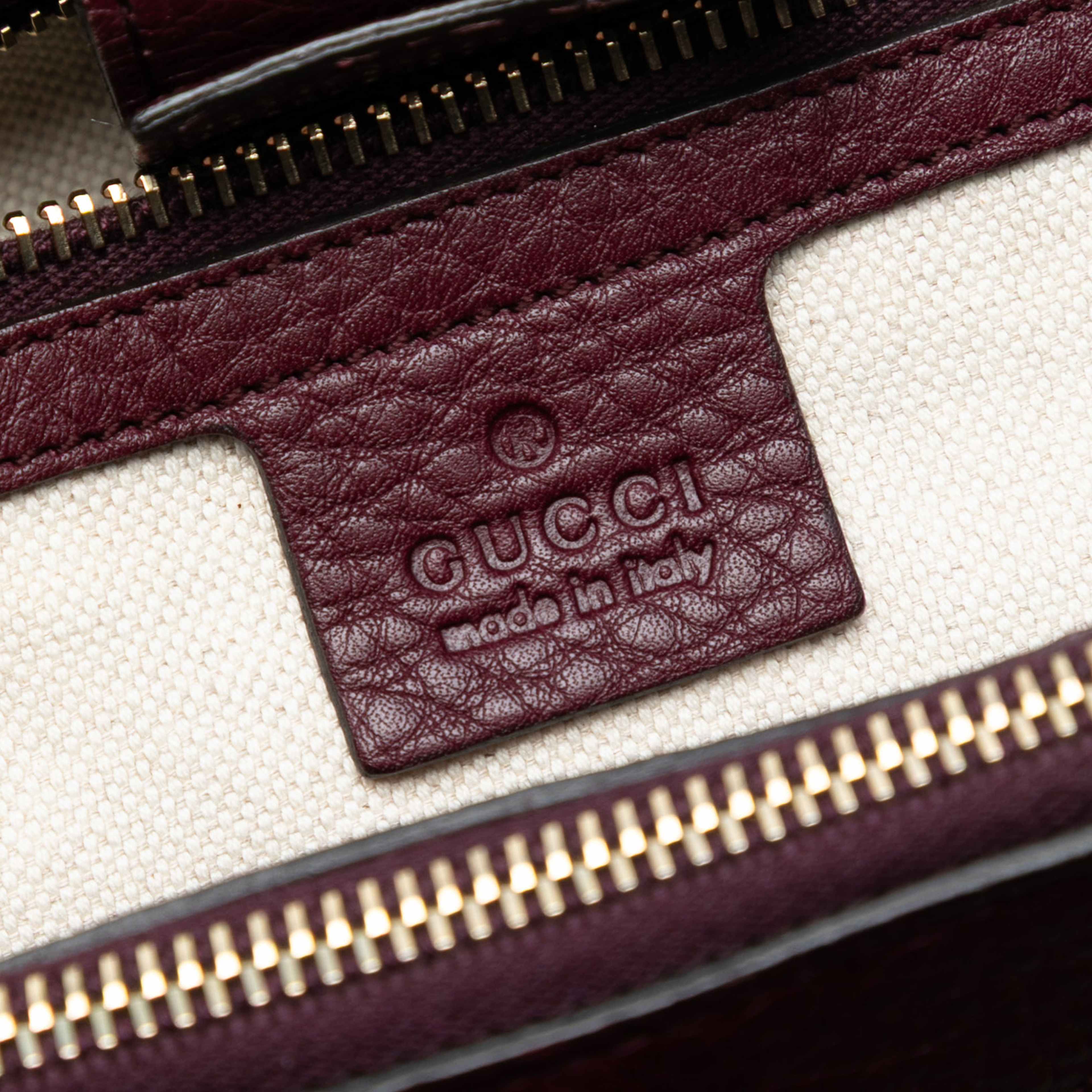 Gucci Medium Calfskin Bamboo Shopper Satchel, från Luxclusif, i färgen burgundy. Klicka för att öppna bilden i stort format