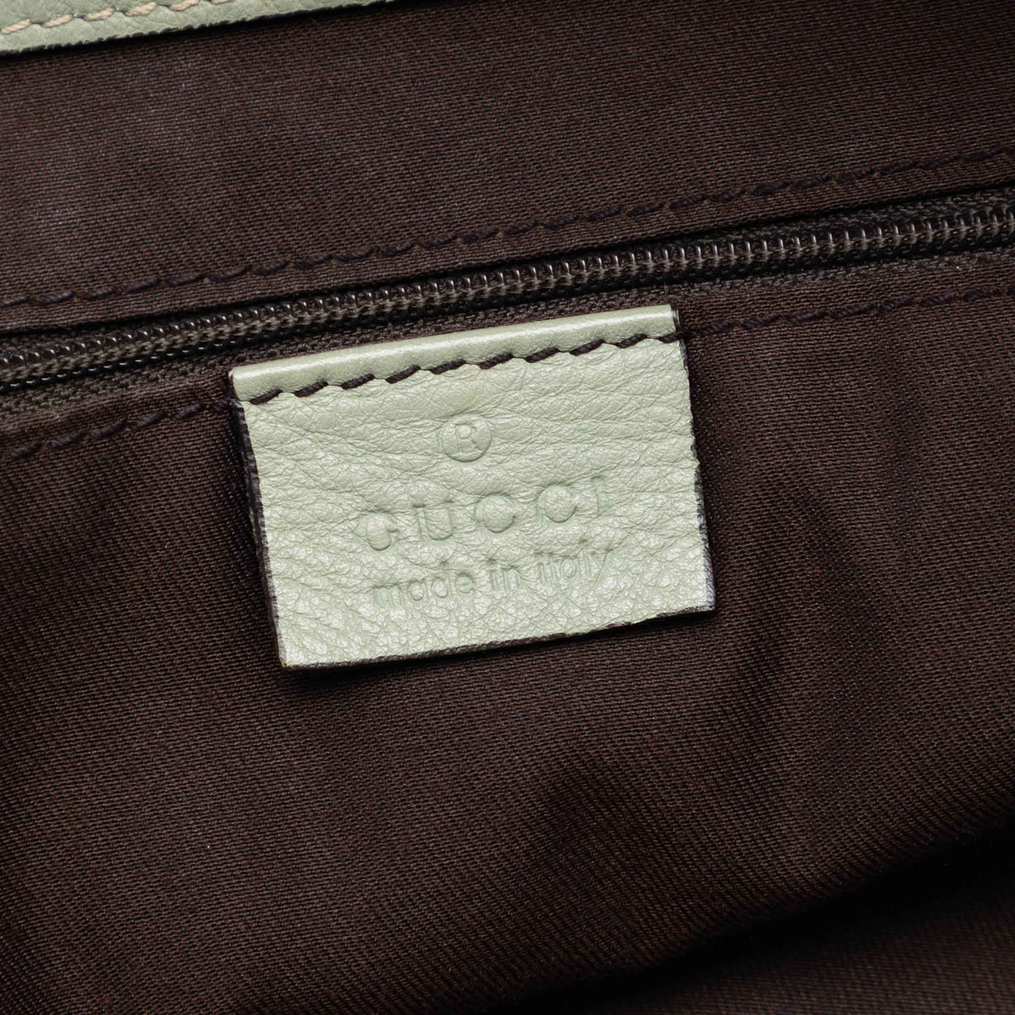 Gucci Gg Canvas Abbey D Ring Tote, från Luxclusif, i färgen beige. Klicka för att öppna bilden i stort format