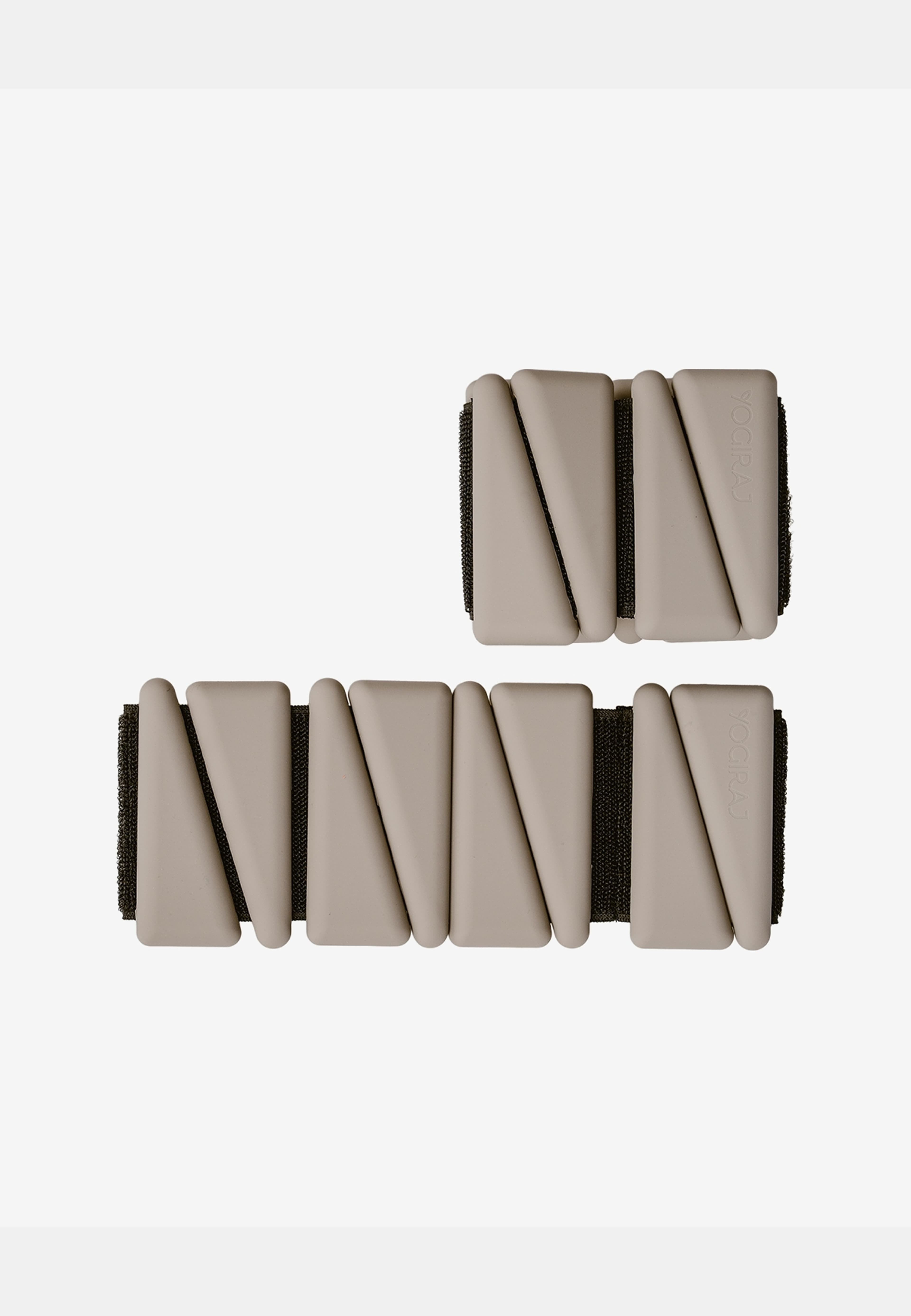 Ankel-/handledsvikter Kit 0,9 Kg, Hazel Taupe - Yogiraj, från Yogiraj, i färgen hazel taupe. Klicka för att öppna bilden i stort format