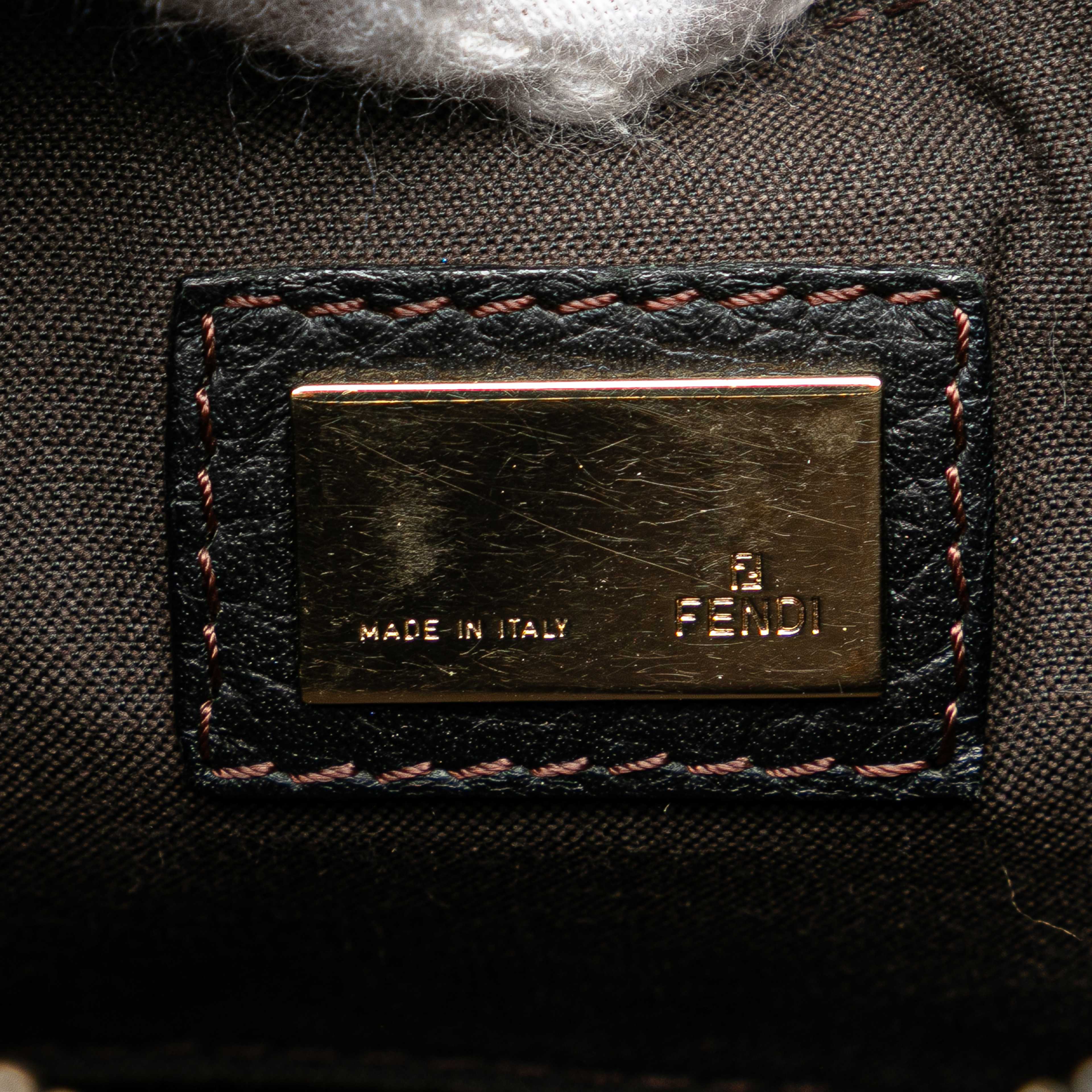 Fendi Small Zucchino Canvas F Charm Crossbody, från Luxclusif, i färgen dark brown. Klicka för att öppna bilden i stort format