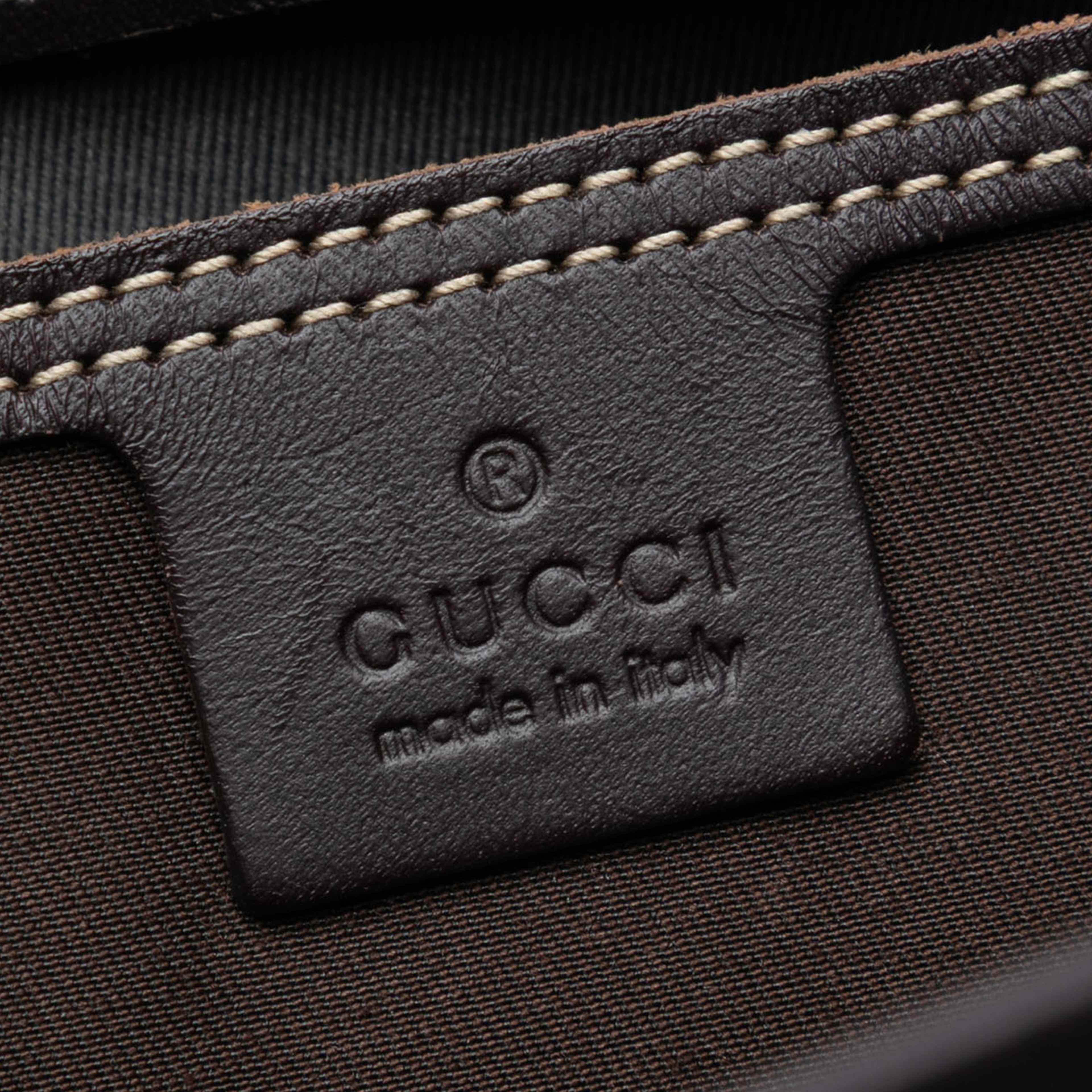 Gucci Gg Supreme Joy Vertical Tote, från Luxclusif, i färgen beige. Klicka för att öppna bilden i stort format