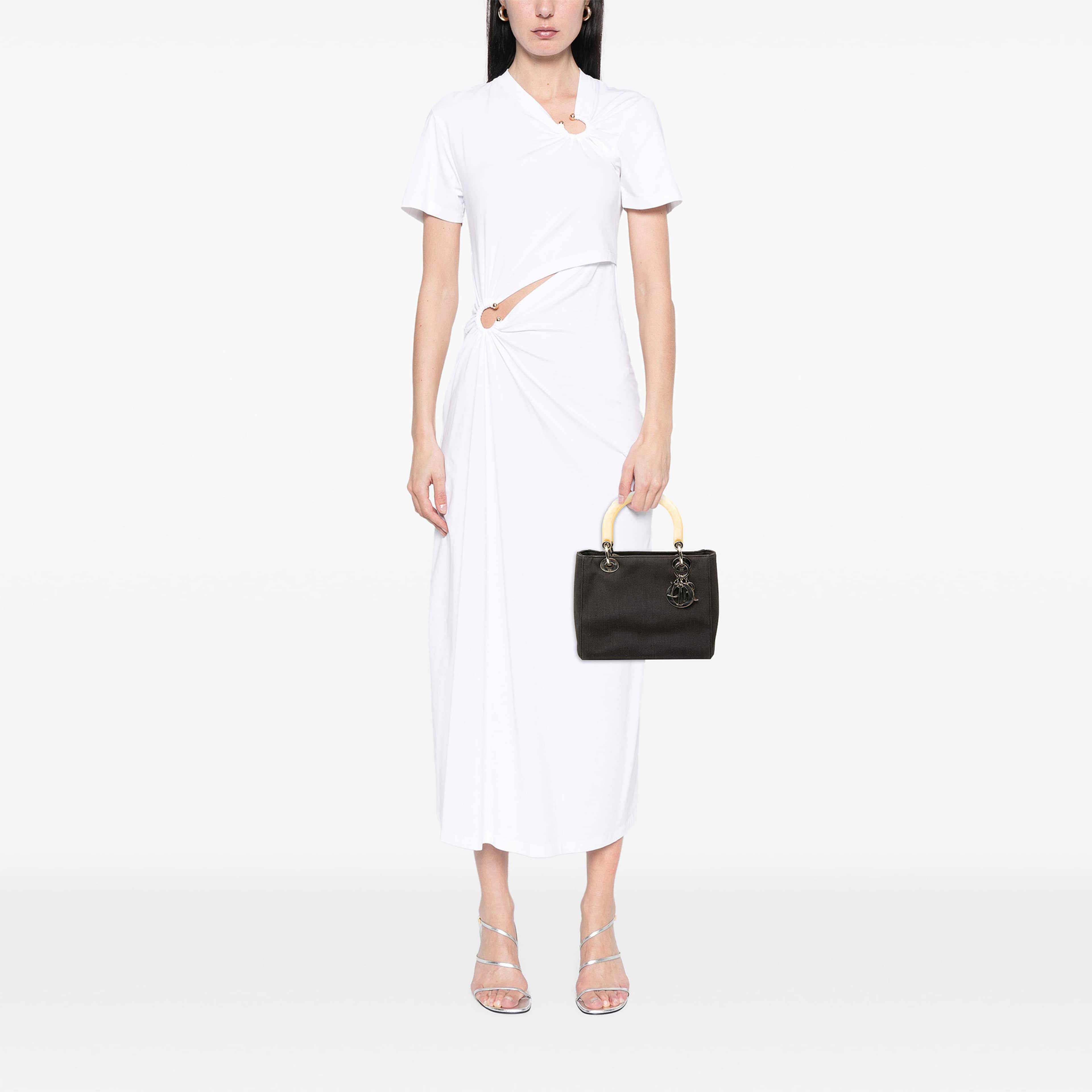 Dior Medium Canvas Lady Dior, från Luxclusif, i färgen svart. Klicka för att öppna bilden i stort format