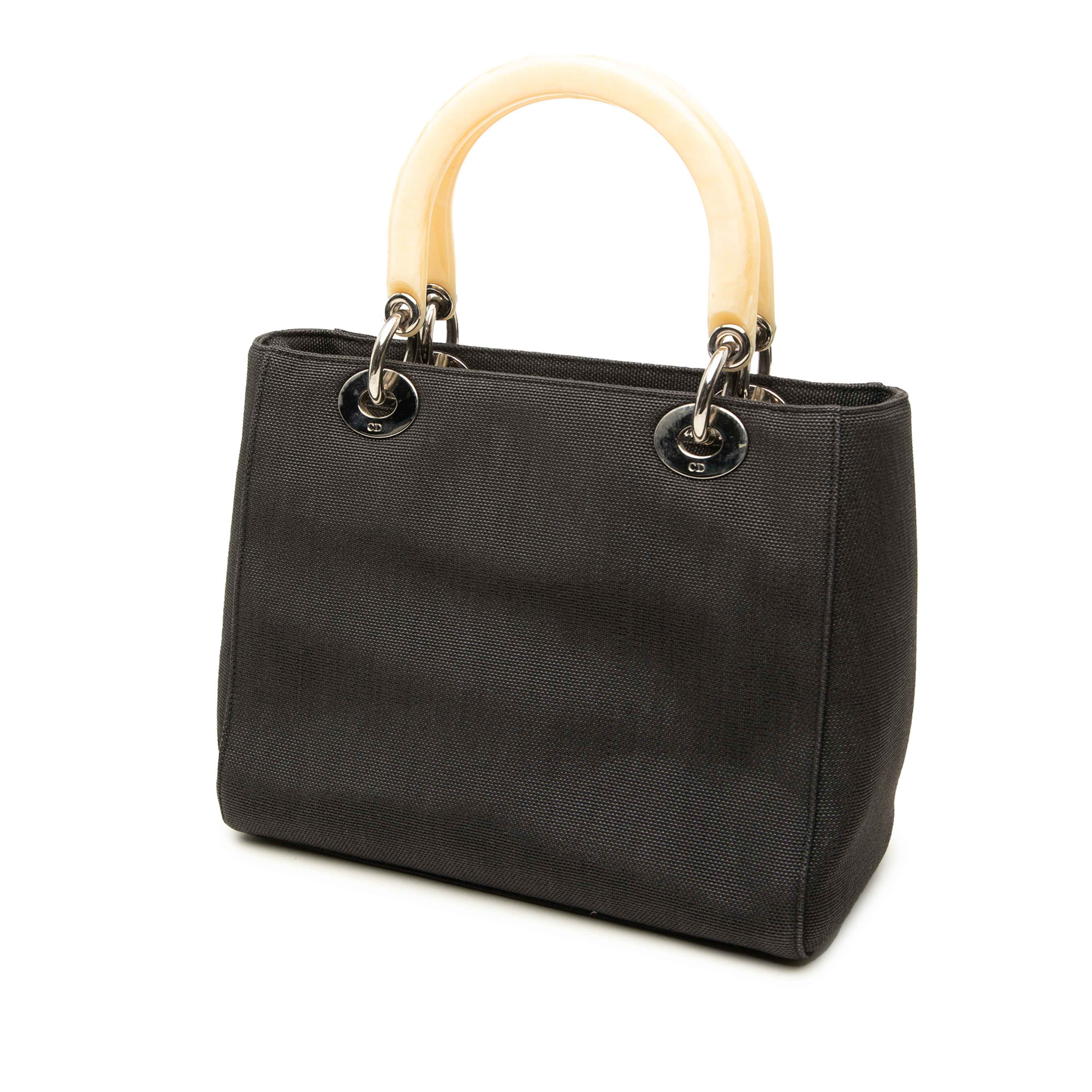Dior Medium Canvas Lady Dior, från Luxclusif, i färgen svart. Klicka för att öppna bilden i stort format