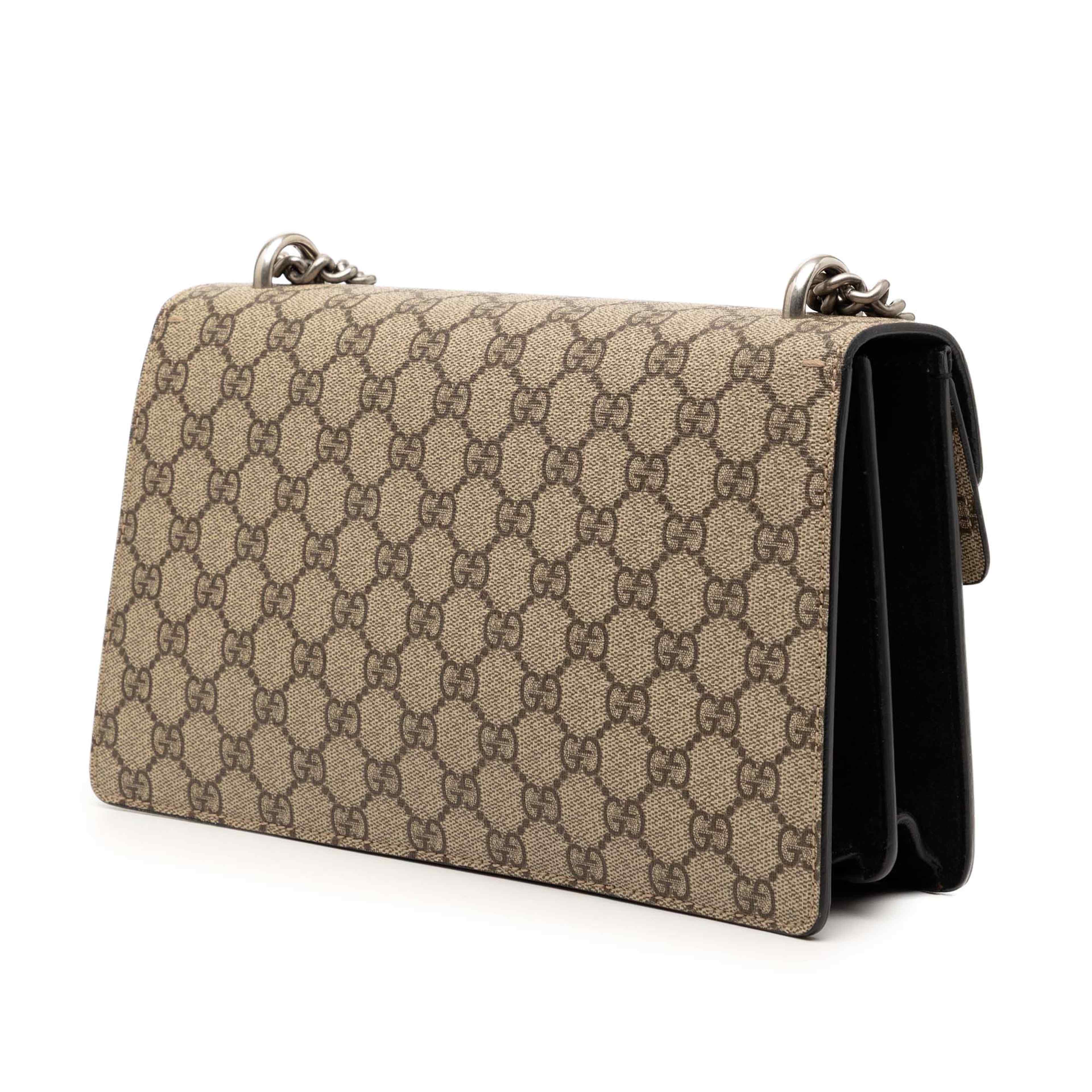 Gucci Medium Gg Supreme Dionysus Shoulder Bag, från Luxclusif, i färgen beige. Klicka för att öppna bilden i stort format
